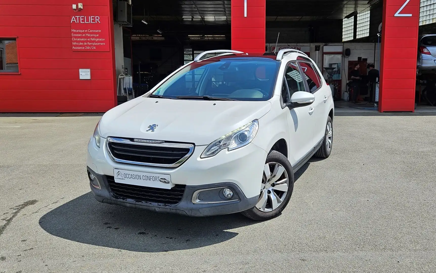 Peugeot e-2008 1.2 VTI ALLURE - 2