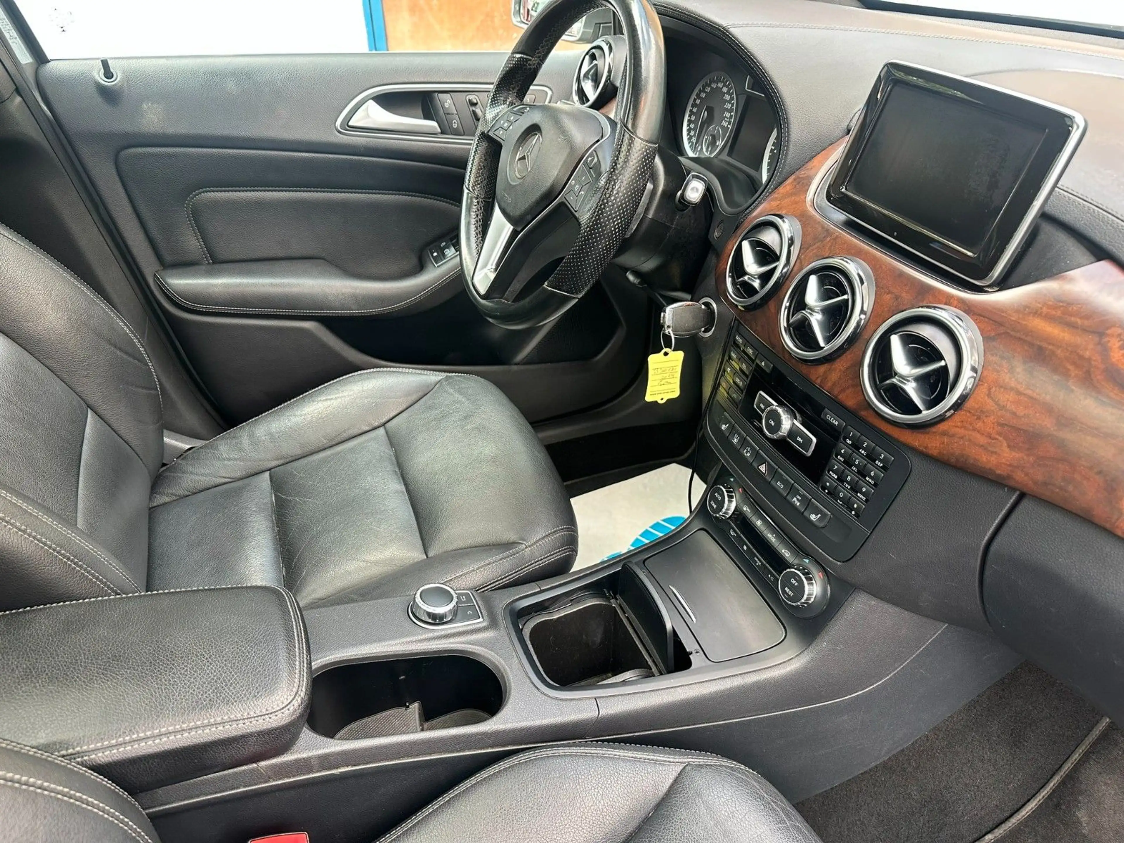 Mercedes-Benz B 200 CDI*Automatik*Leder*Navi*P-Dach*PDC*Euro5* — photo 7