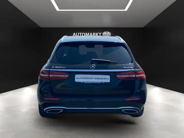 Mercedes-Benz E-Class view 10
