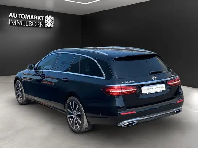 Mercedes-Benz E-Class view 6