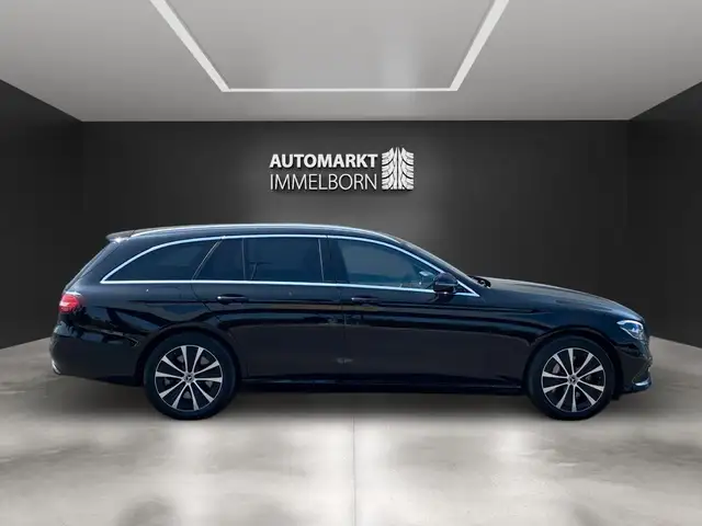 Mercedes-Benz E-Class view 11
