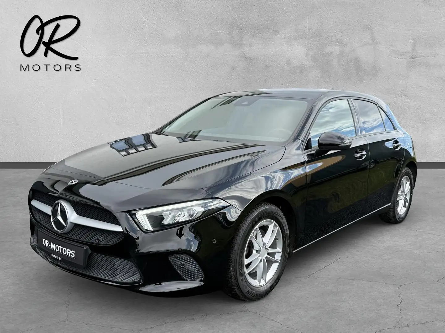 Mercedes-Benz A 160 nur 23.500km*1.HAND*LED*SHZ*KLIMAAUTOMATIK Negro - 1