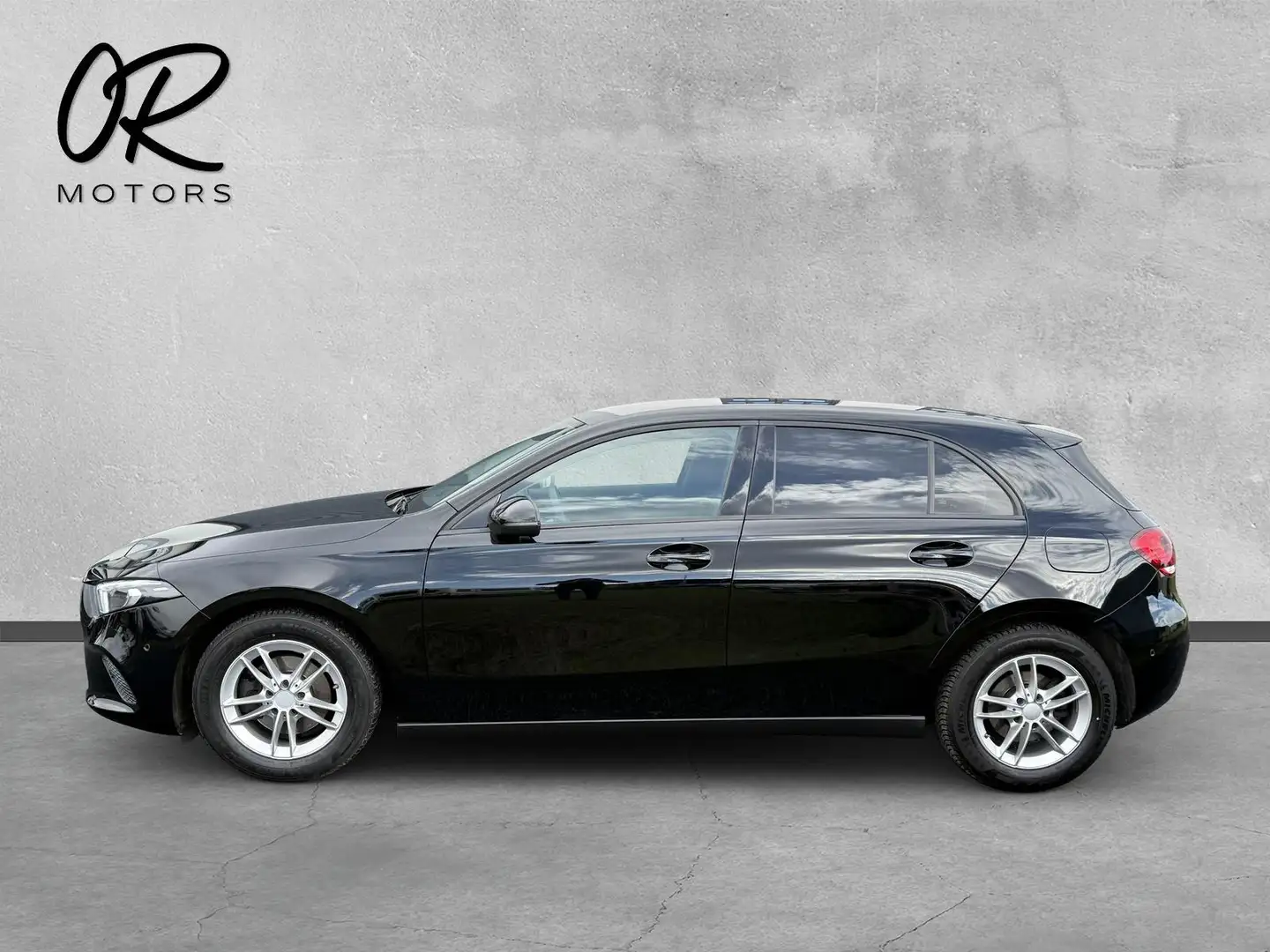 Mercedes-Benz A 160 nur 23.500km*1.HAND*LED*SHZ*KLIMAAUTOMATIK Negro - 2