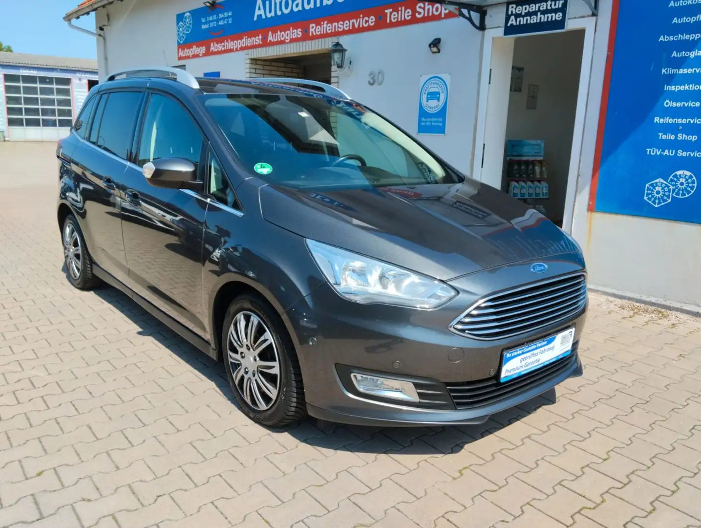 Ford Grand C-Max Titanium 2.Hand TÜV-AU 06-2027 Grau - 1