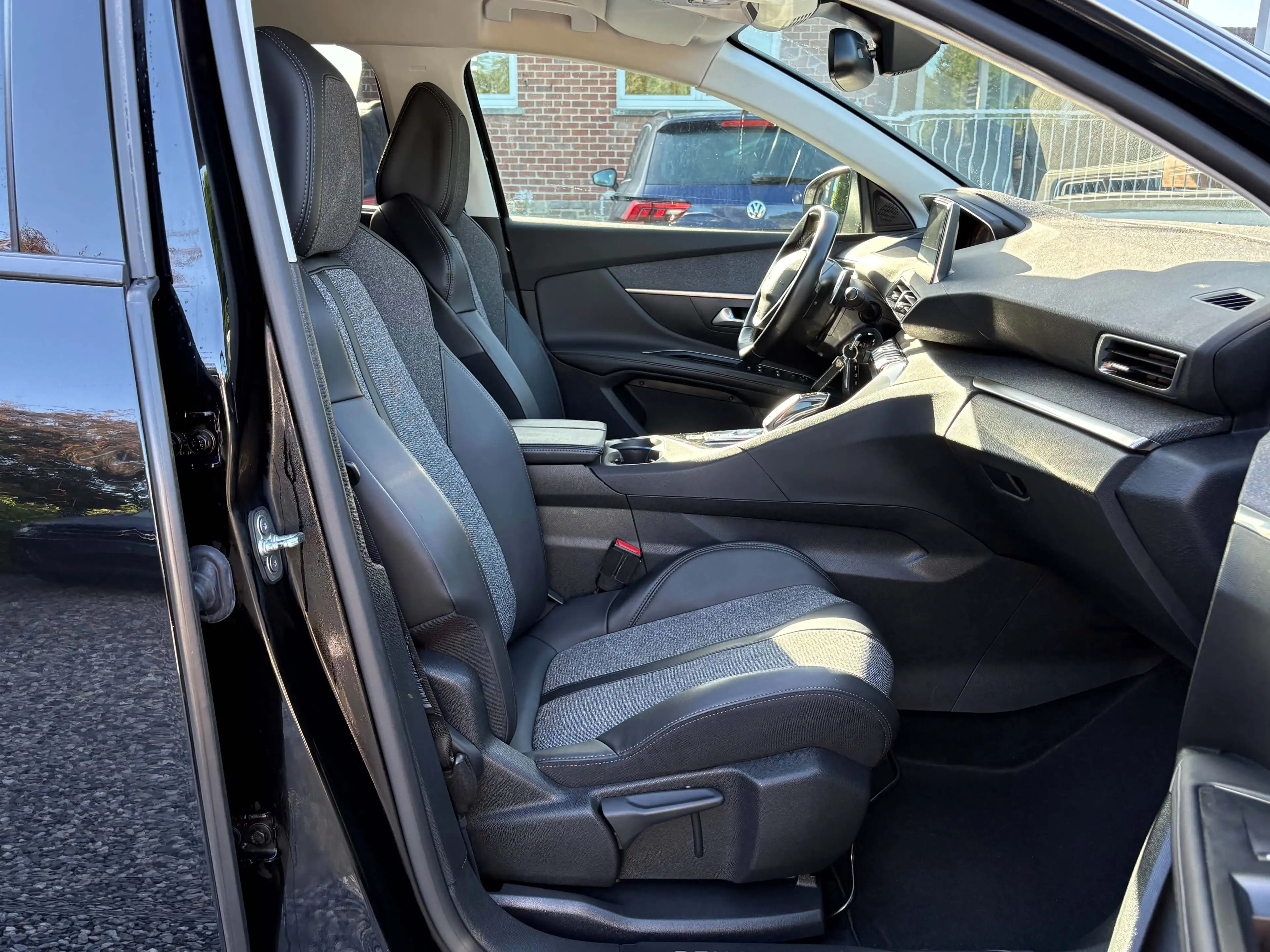 Peugeot 5008 Allure-7Places-12i-Euro6di-Boite Automatique-Palettes au Volant-I-Cockpit-PDC-GPS-LED... — photo 12