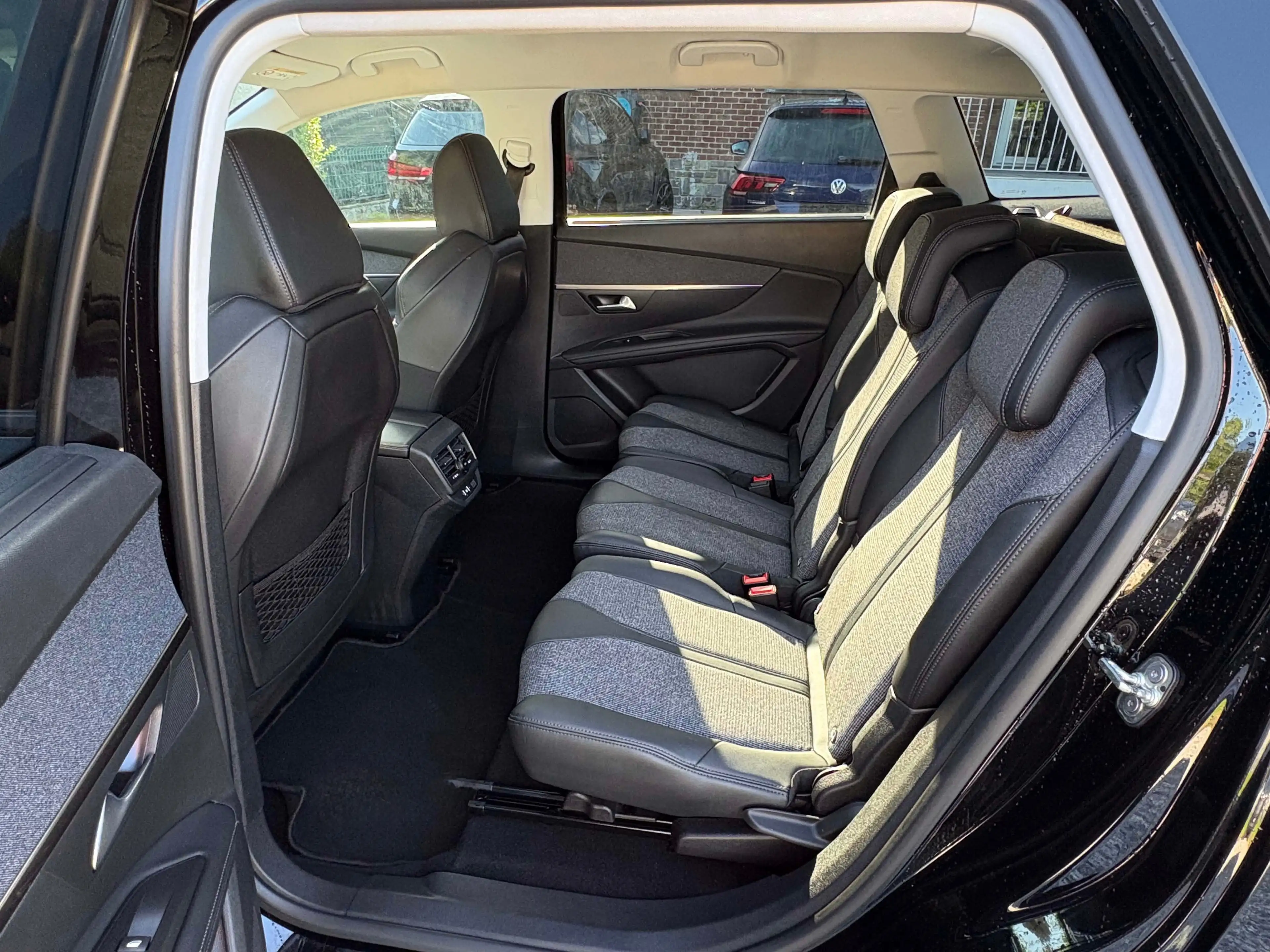 Peugeot 5008 Allure-7Places-12i-Euro6di-Boite Automatique-Palettes au Volant-I-Cockpit-PDC-GPS-LED... — photo 8