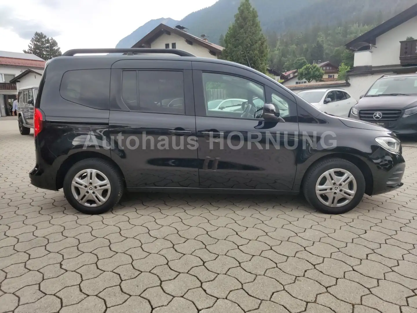 Mercedes-Benz T 160 STYLE MBUX DAB SHZG NAVI PARKP KAMERA ADVAN Zwart - 2