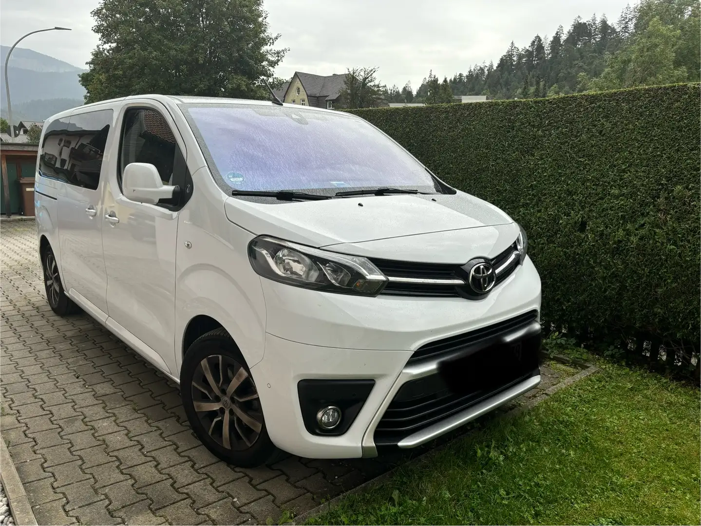 Toyota Proace Proace 2,0-l-D-4D L1 (8-Si.) Verso Weiß - 1