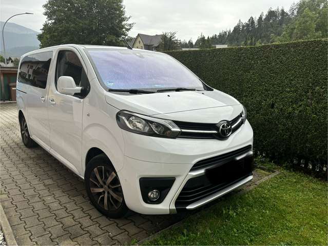 Imagine Toyota Proace Proace 2,0-l-D-4D L1 (8-Si.) Verso