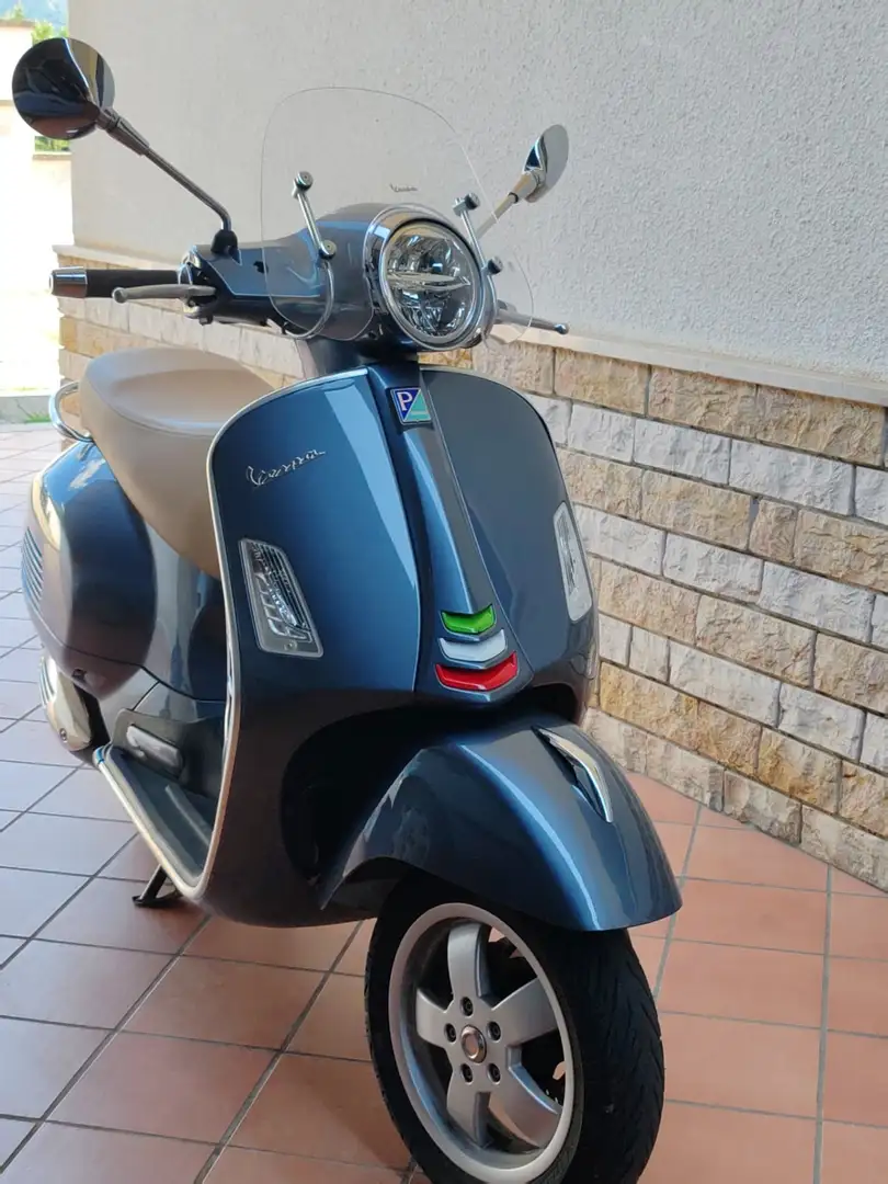 Vespa GTS 300 Niebieski - 1