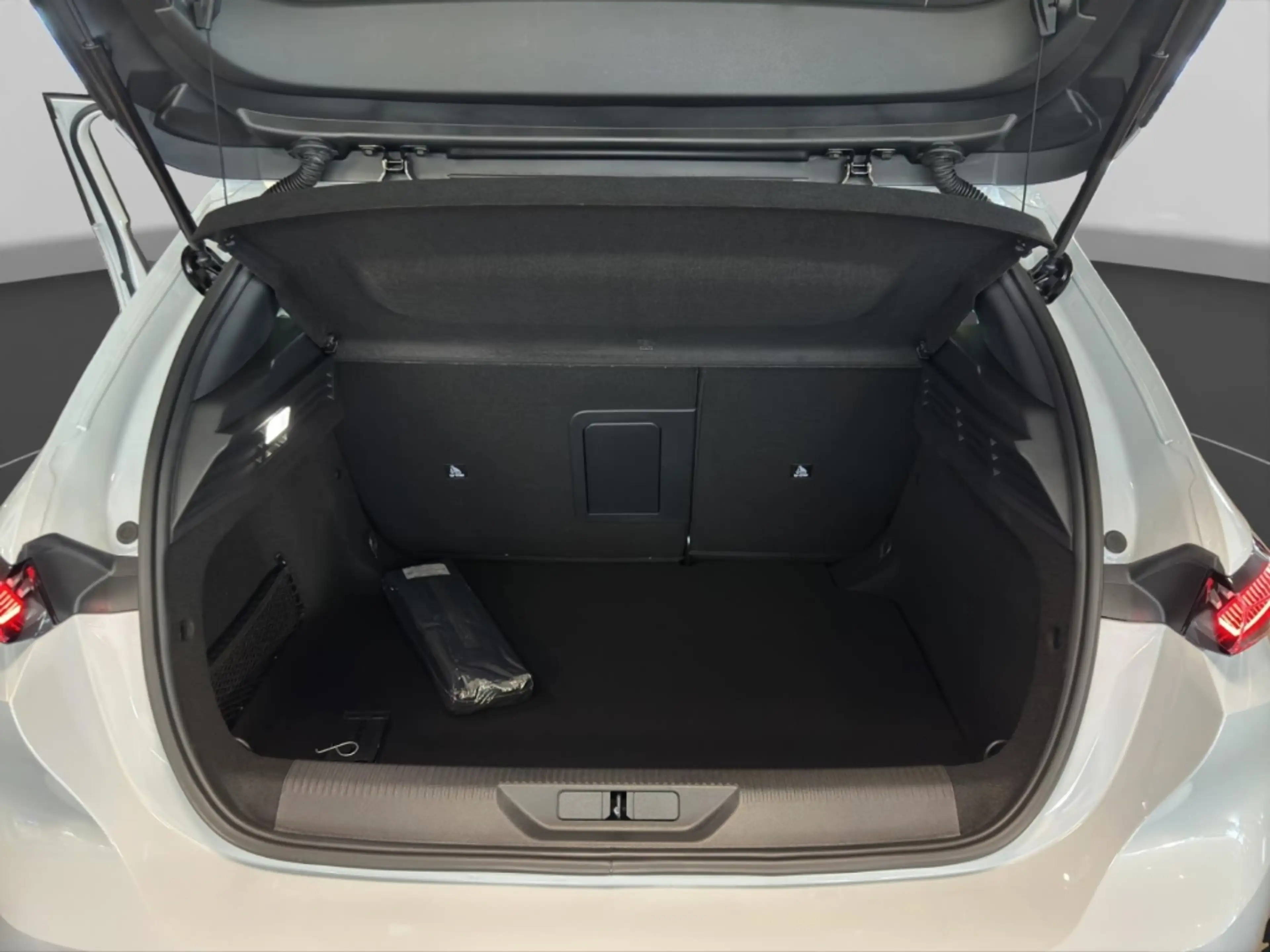 Peugeot 308 GT 1.2 PureTech 130 EU6e El. Panodach Navi Digital — photo 13
