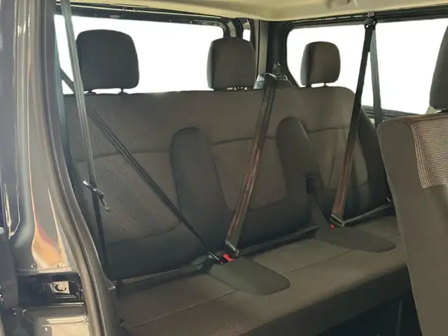 Nissan Primastar view 9