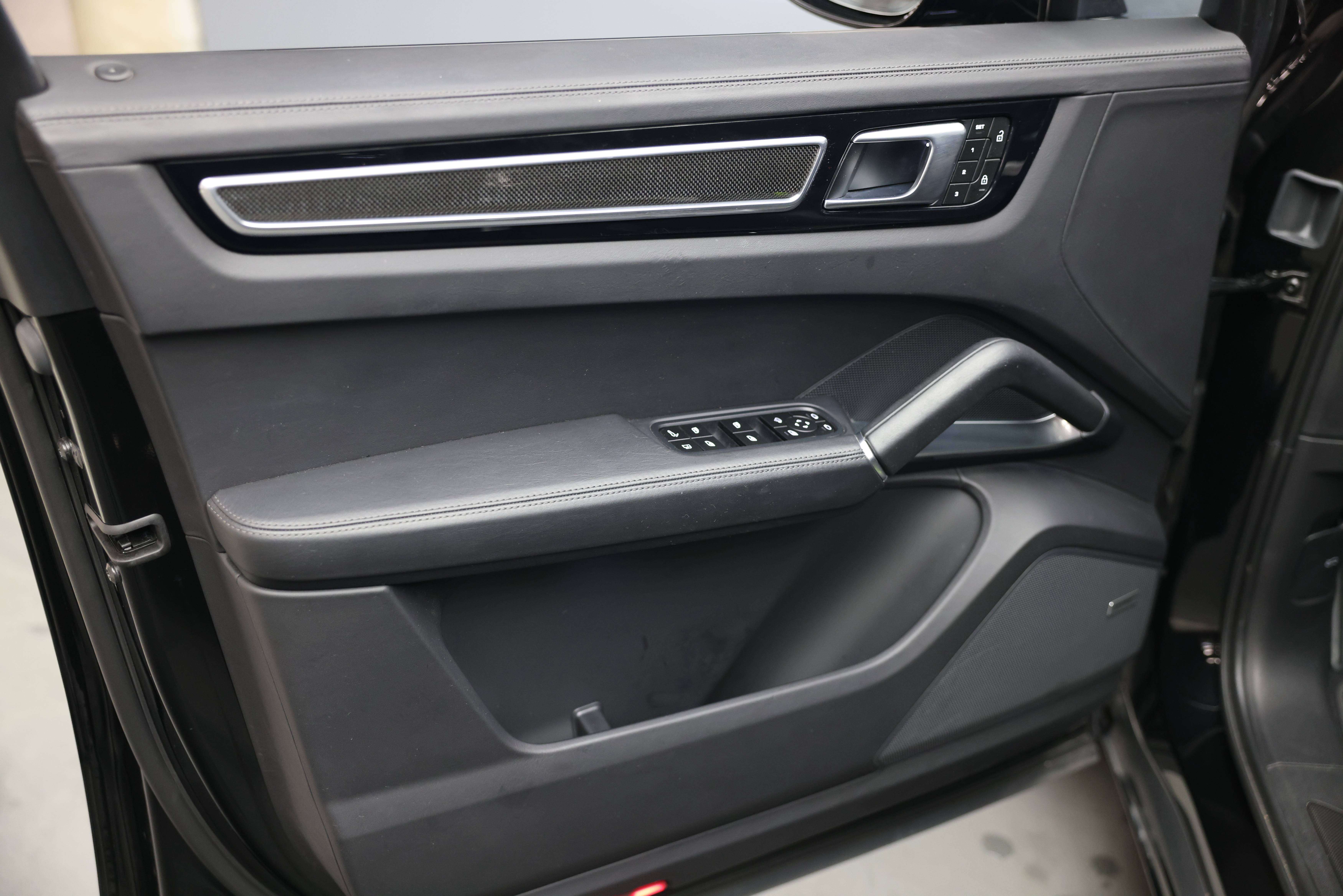2023 Porsche Cayenne Coupe Turbo