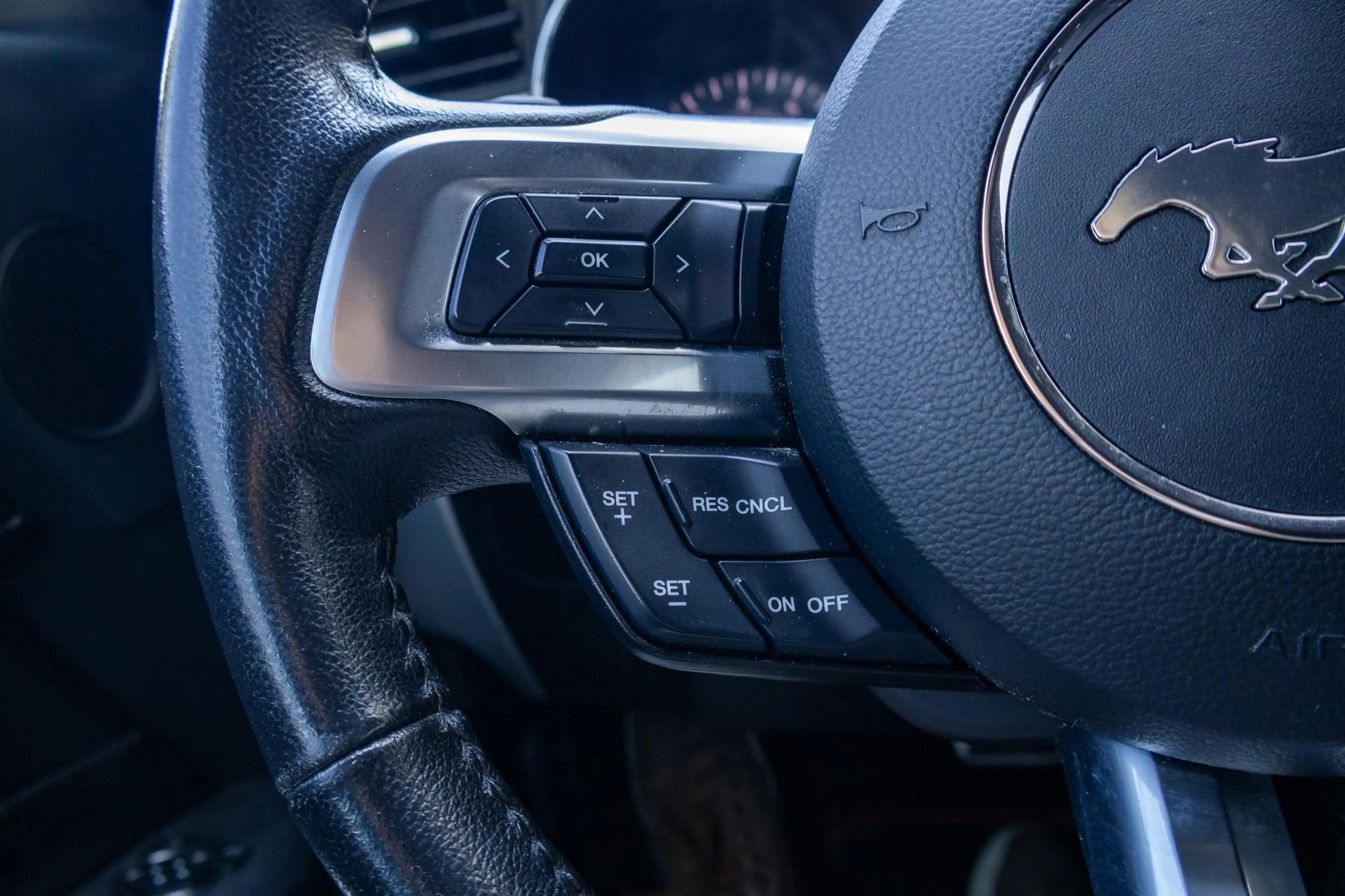 Ford Mustang Fastback 2.3 EcoBoost CruiseControl|Camera|Keyless — photo 15