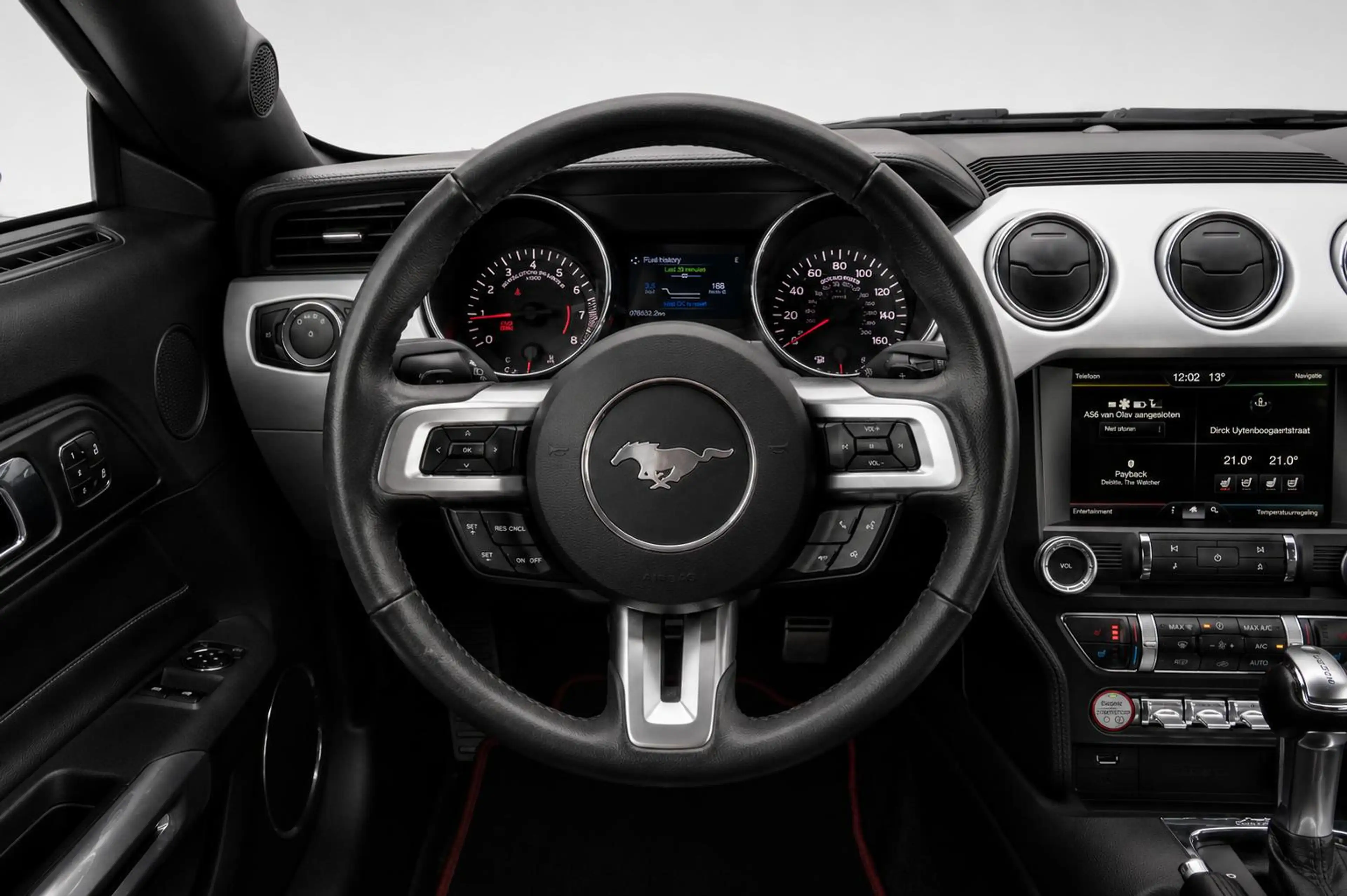 Ford Mustang Fastback 2.3 EcoBoost CruiseControl|Camera|Keyless — photo 5