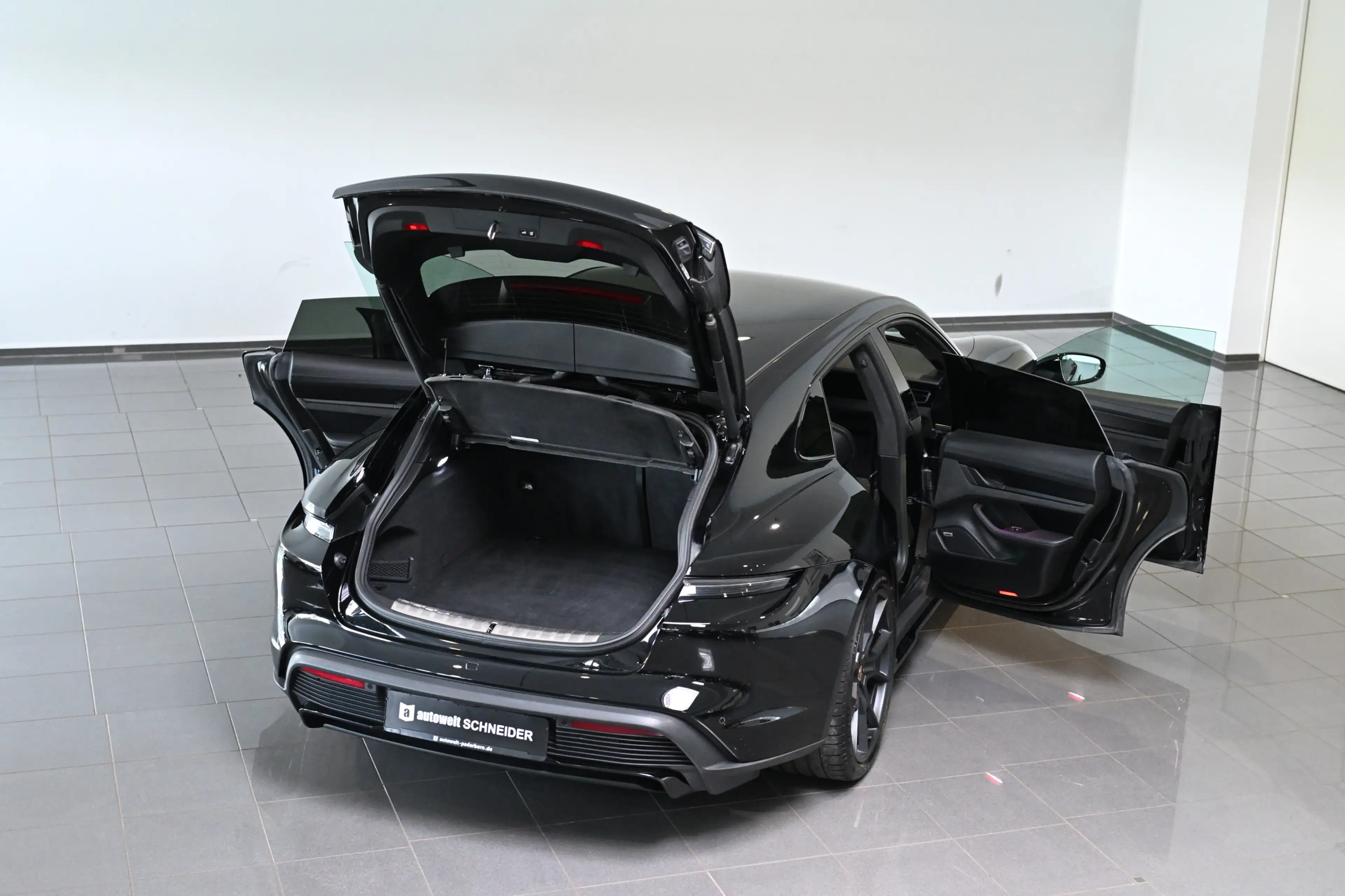 Porsche Taycan Turismo GTS Pano ACC Kamera SHZ 21-Zoll — photo 6