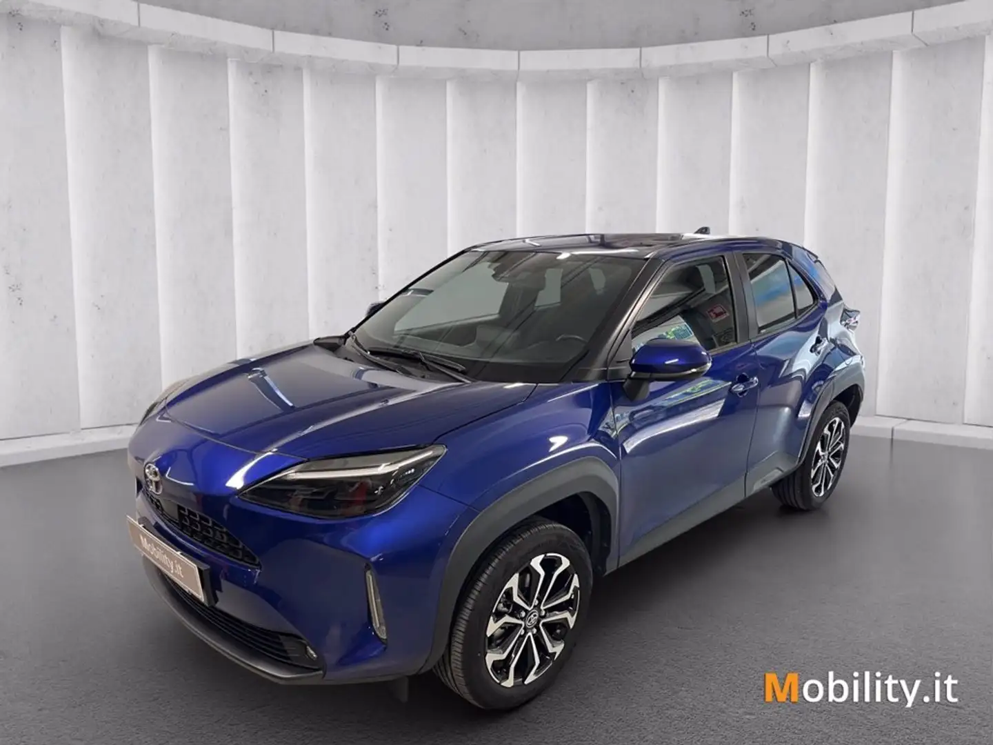 Toyota Yaris Cross 1.5h Trend fwd 115cv e-cvt Синій - 1