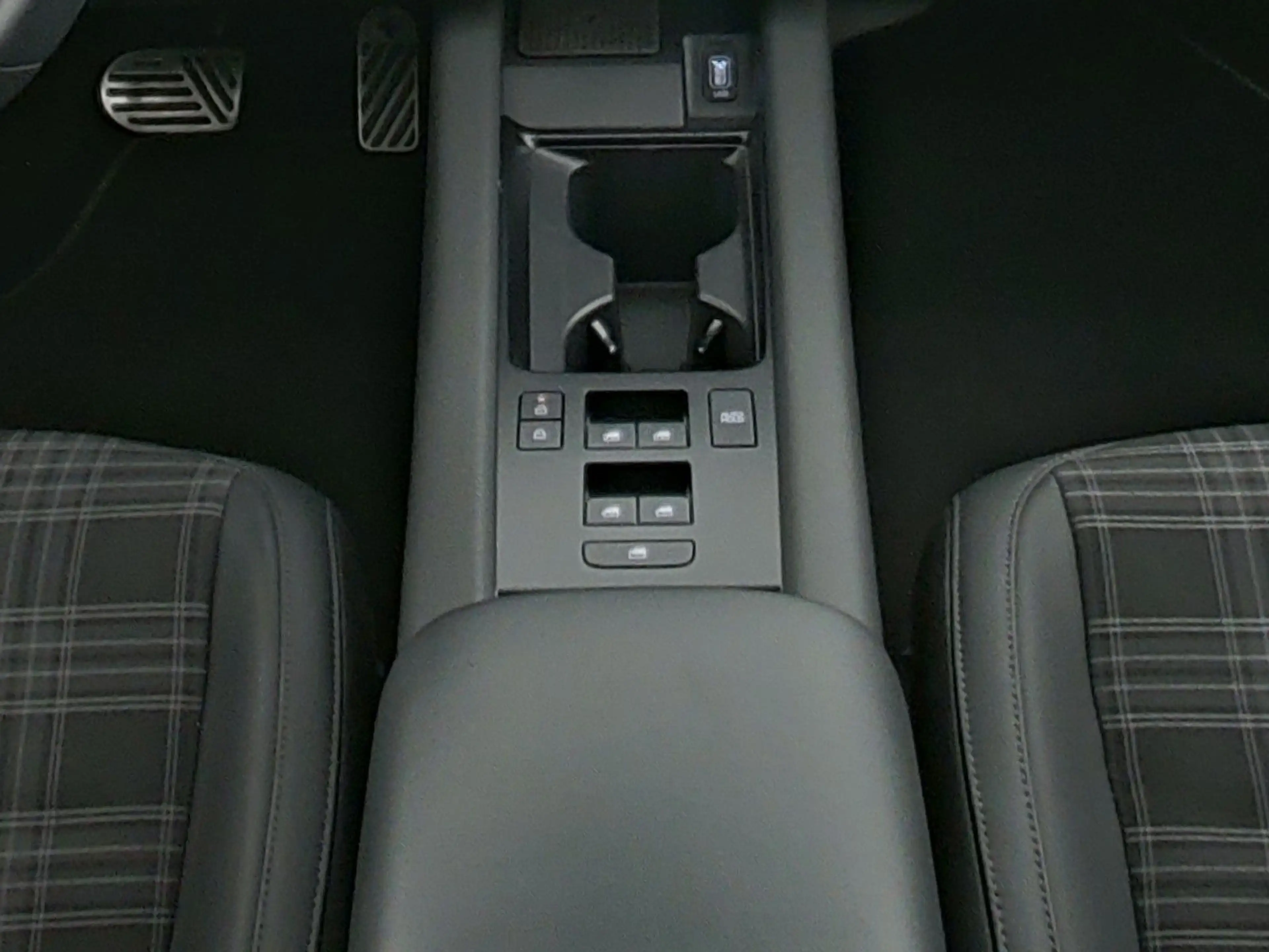 Hyundai IONIQ 6 First Edition|4WD|WäPu|Navi — photo 13