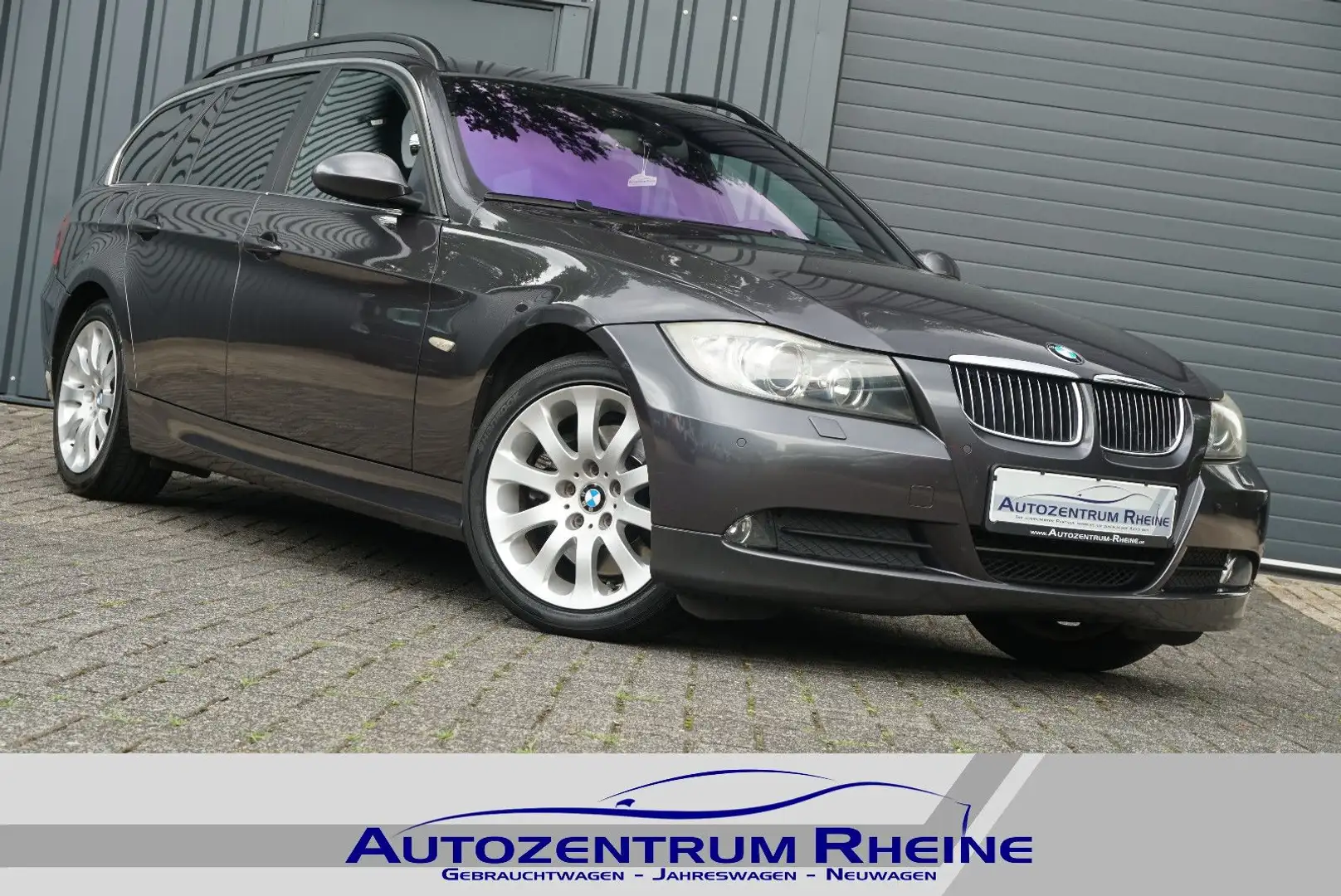 BMW 325 d Touring Keyless 2.Hand NAVI PDC SHZ LEDER Grijs - 1