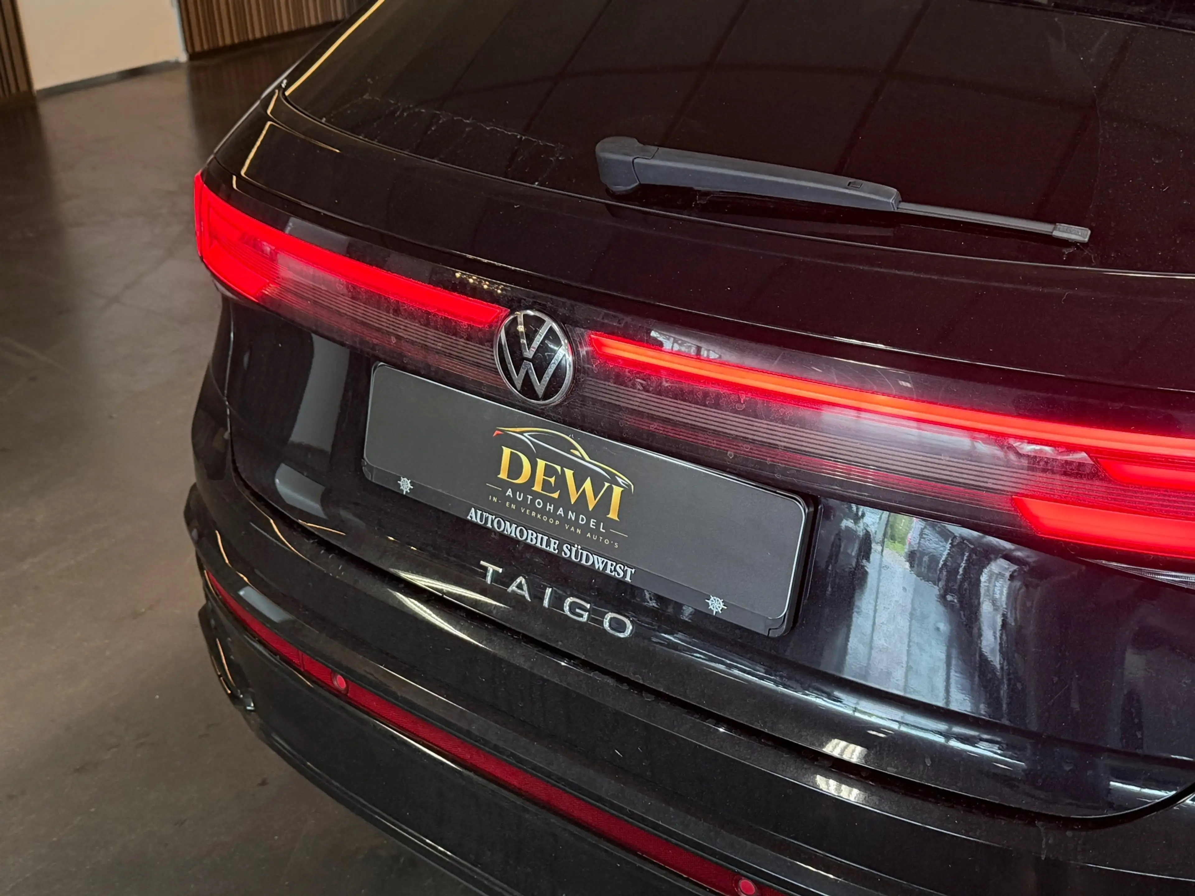 Volkswagen Taigo 1.5 TSI R-Line DSG Pano Led IQ — photo 15