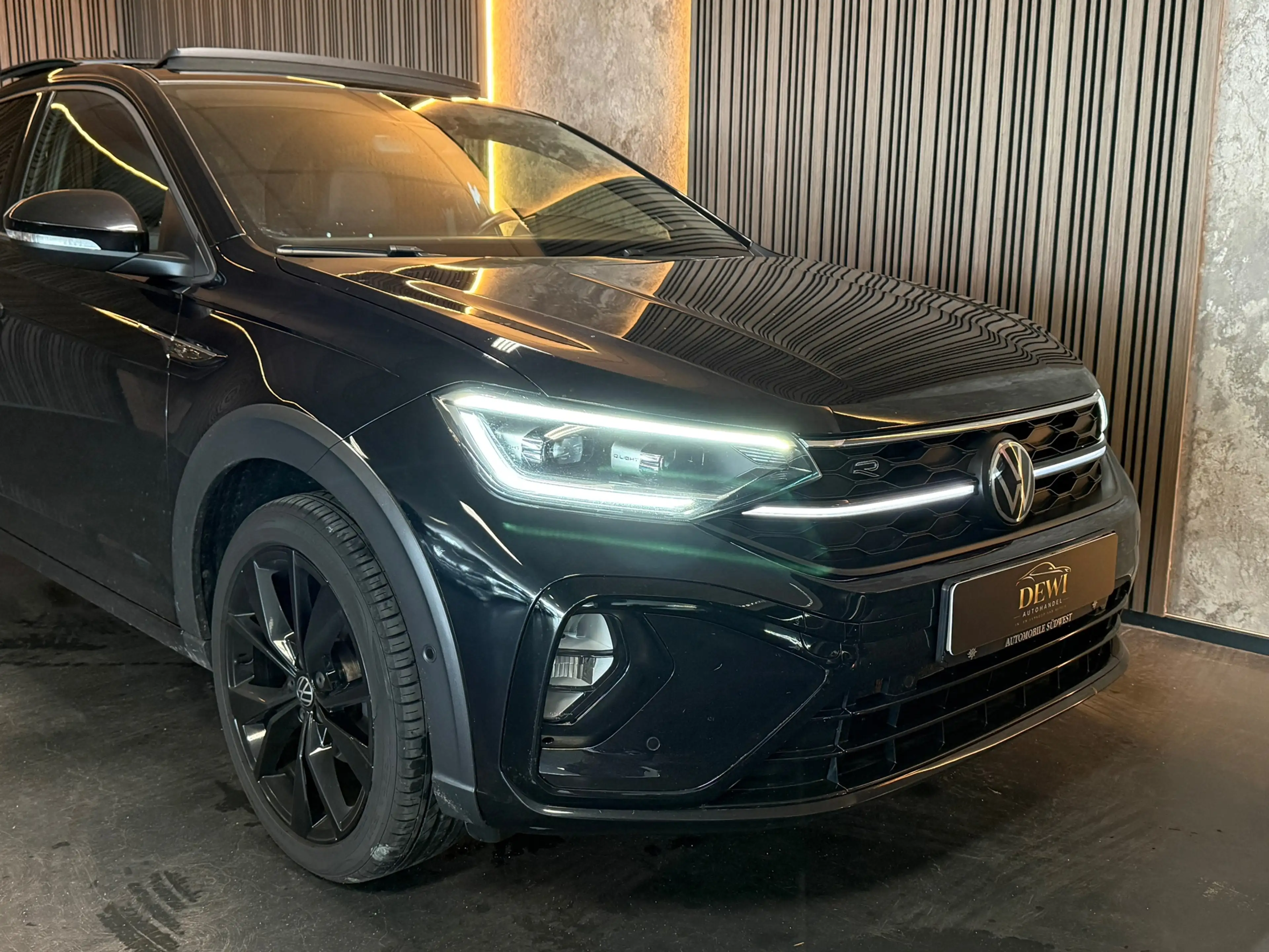 Volkswagen Taigo 1.5 TSI R-Line DSG Pano Led IQ — photo 11