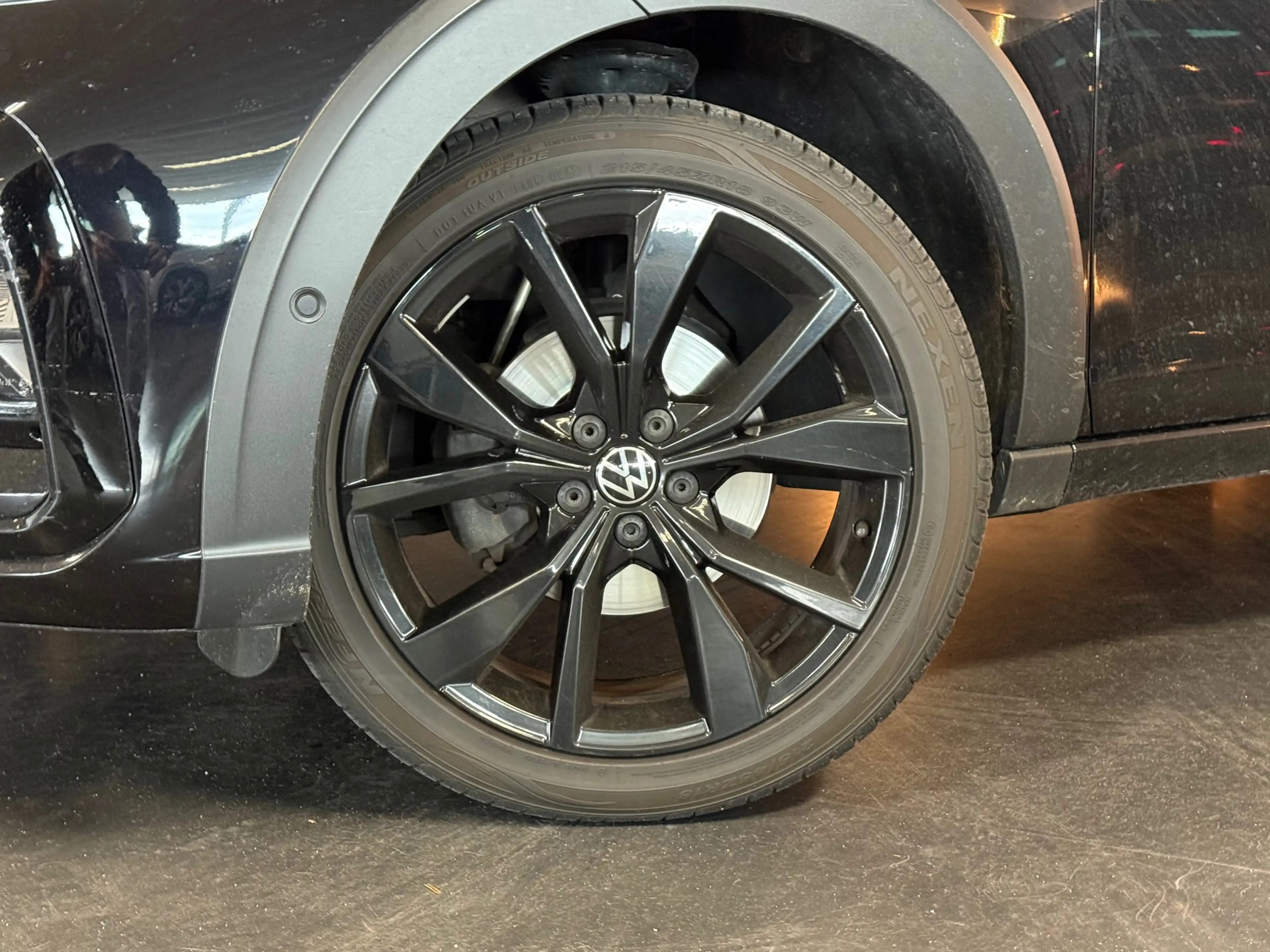 Volkswagen Taigo 1.5 TSI R-Line DSG Pano Led IQ — photo 3