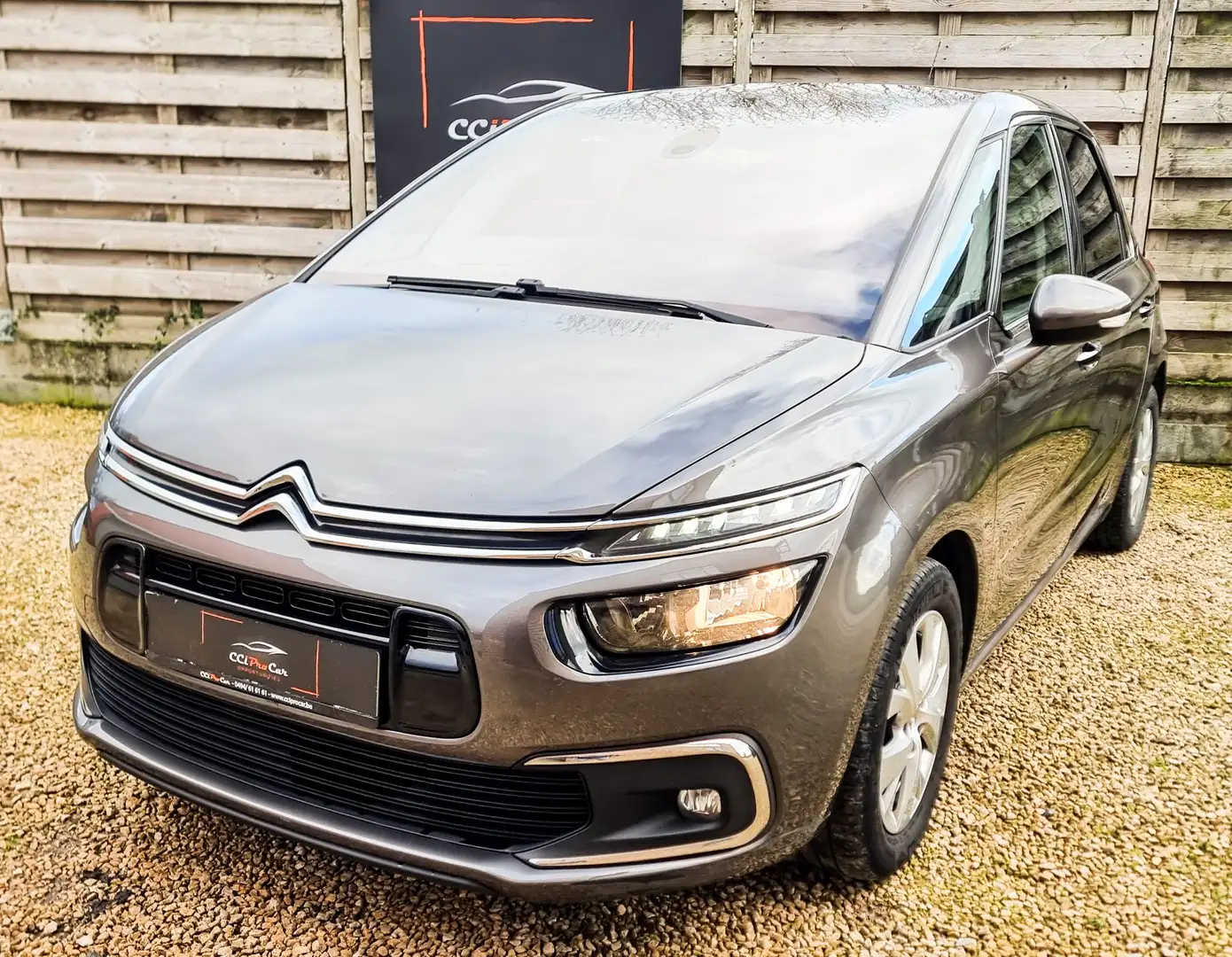 Citroen C4 Picasso 1.6 BlueHDi Business GPS S Beżowy - 1