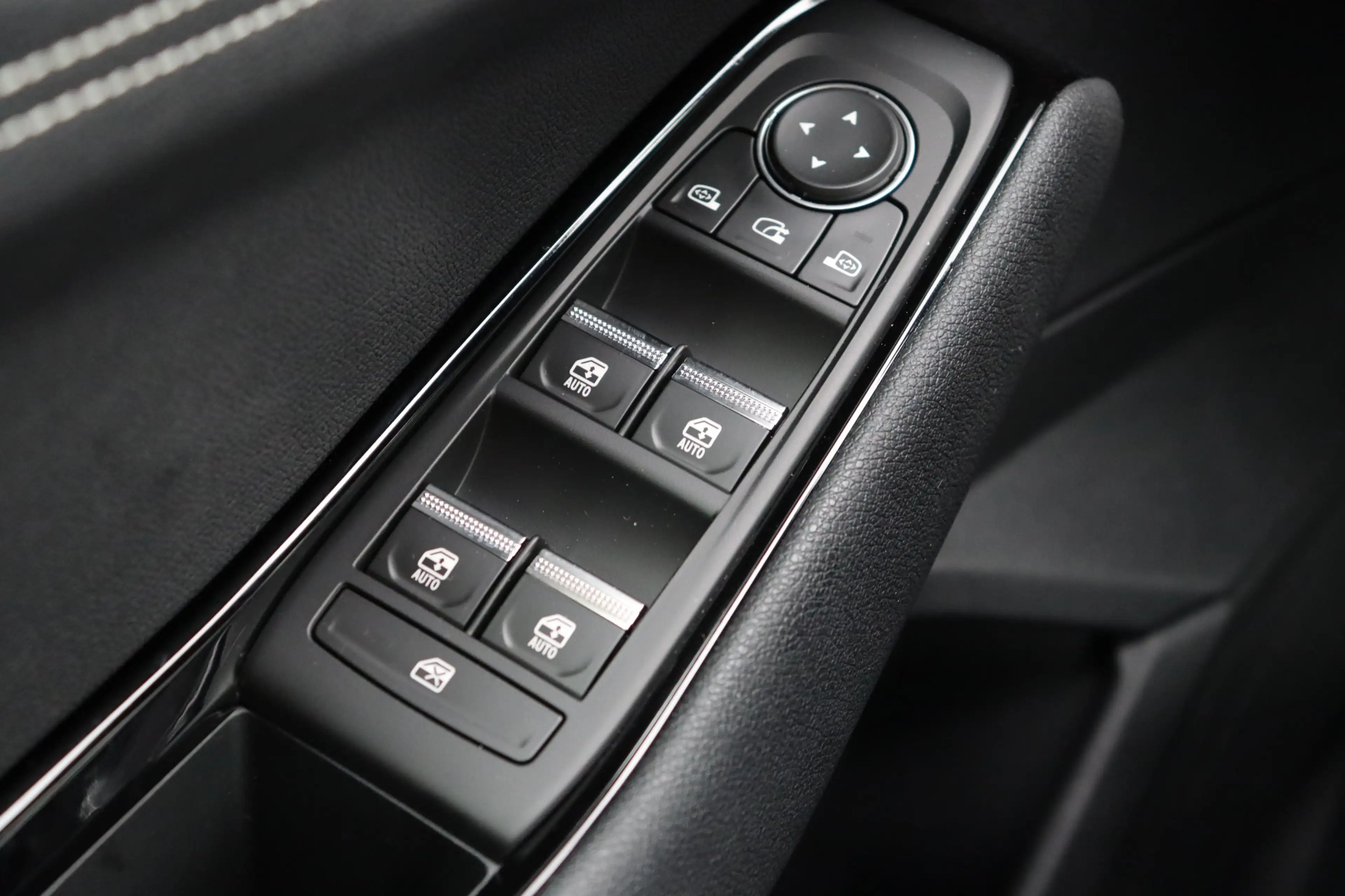 Renault Rafale 1.2 E-Tech full hybrid 200 techno | Solarbay | Ada — photo 22