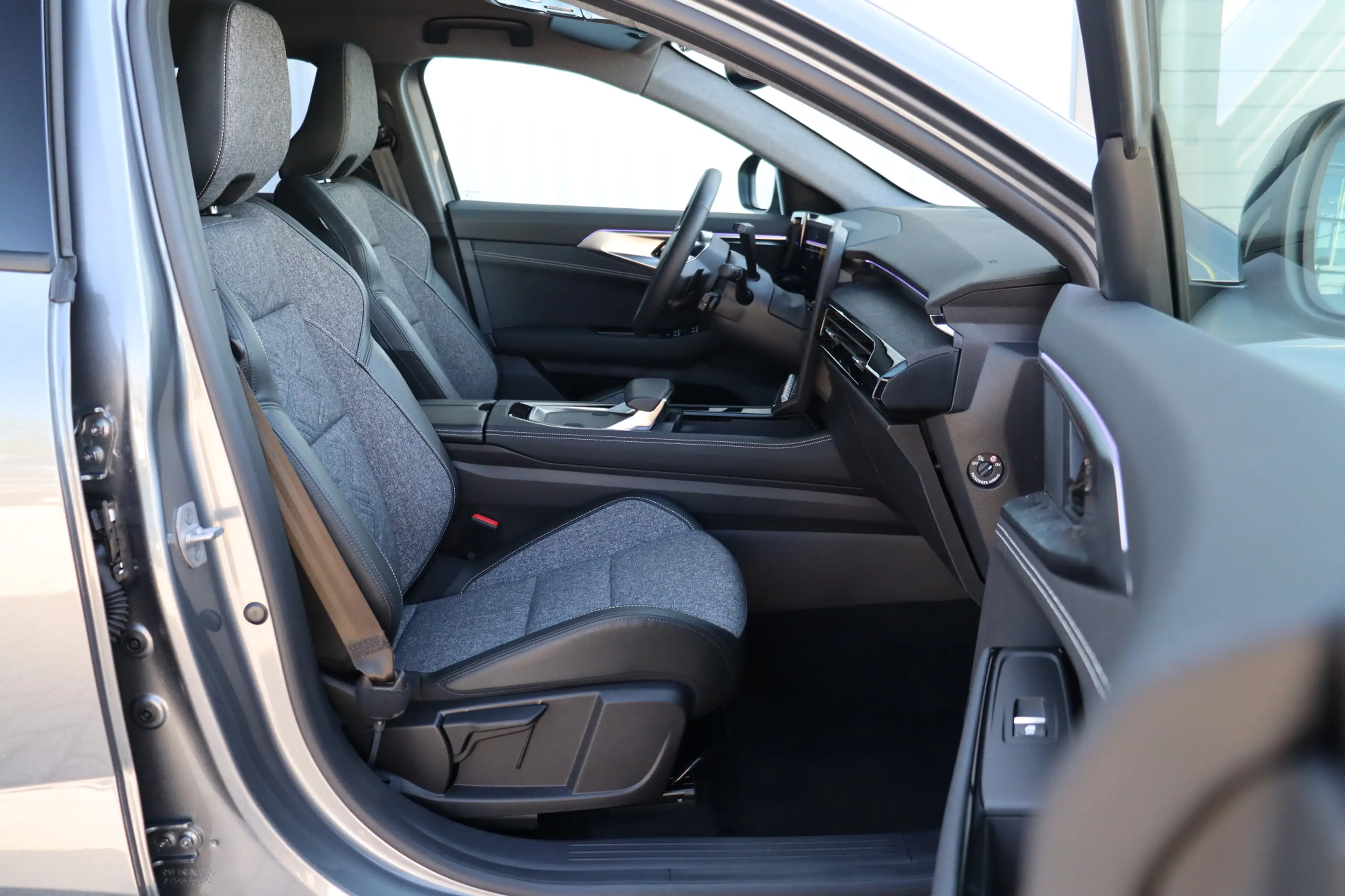 Renault Rafale 1.2 E-Tech full hybrid 200 techno | Solarbay | Ada — photo 11