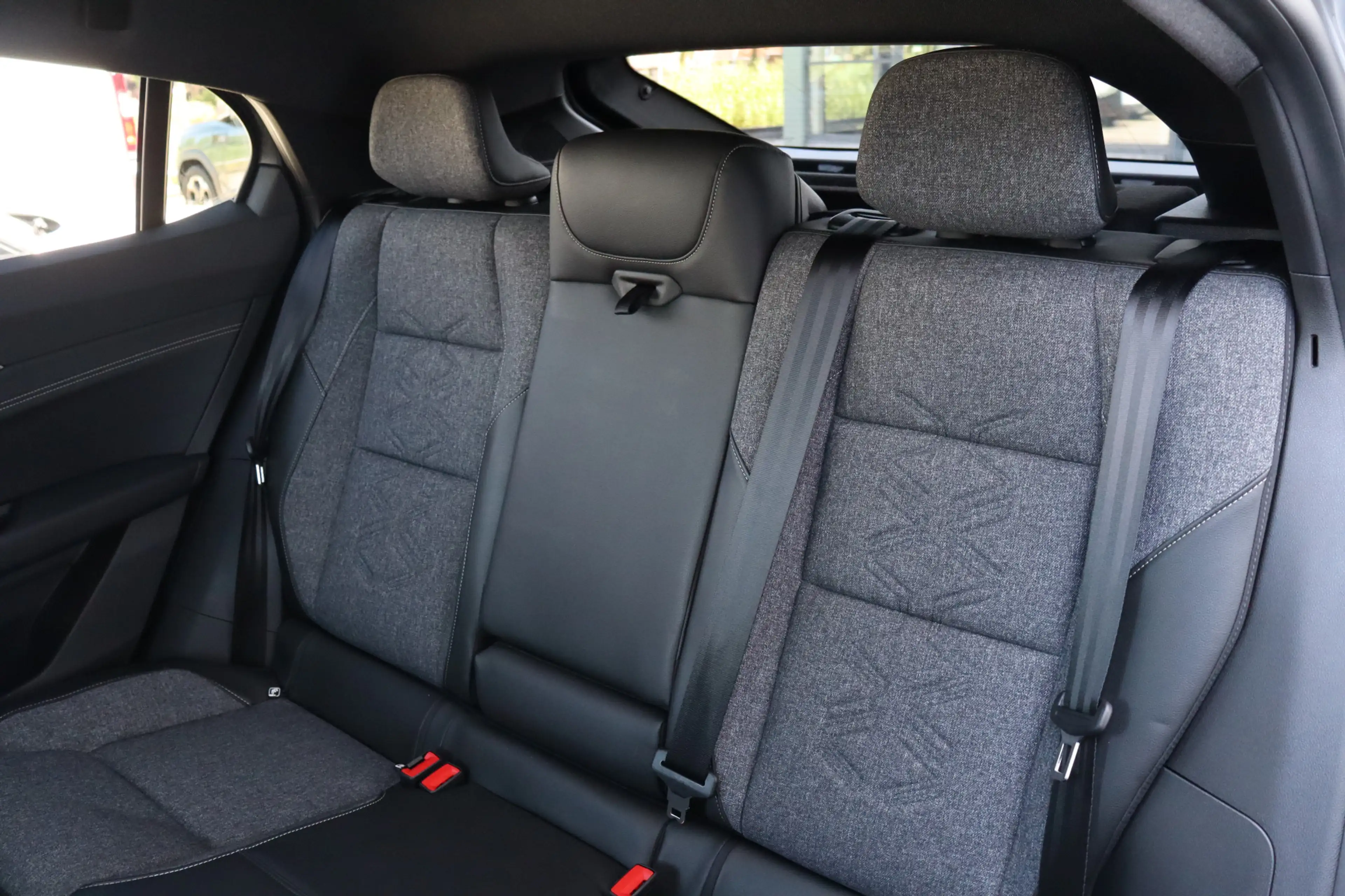 Renault Rafale 1.2 E-Tech full hybrid 200 techno | Solarbay | Ada — photo 19