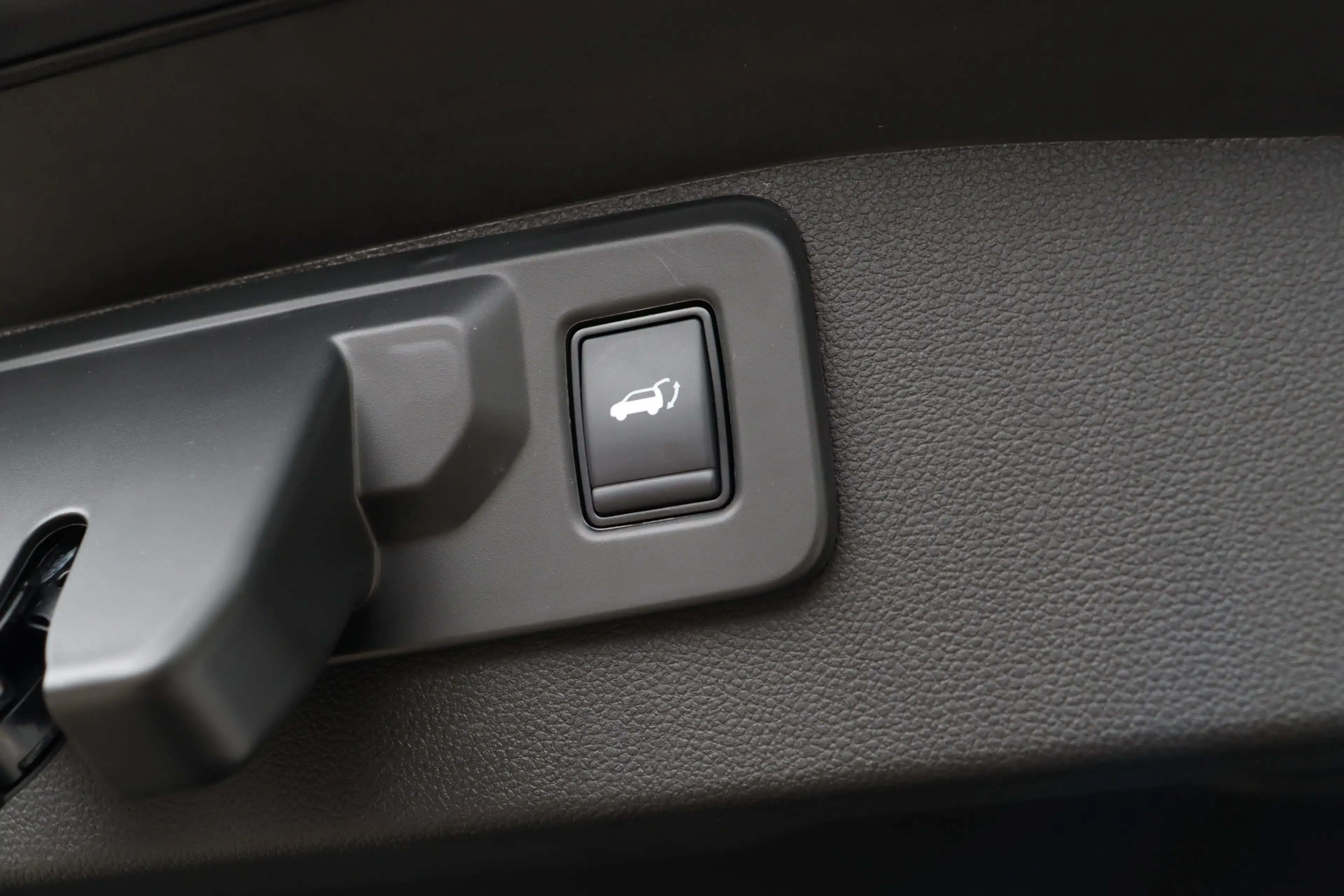 Renault Rafale 1.2 E-Tech full hybrid 200 techno | Solarbay | Ada — photo 24