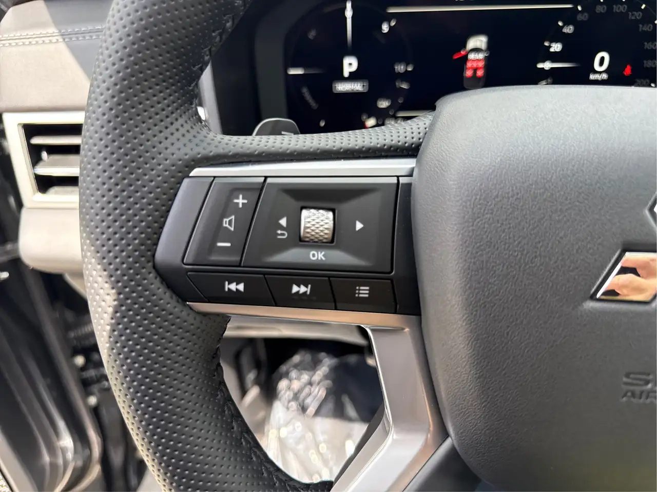 Mitsubishi Outlander снимка Mitsubishi Outlander