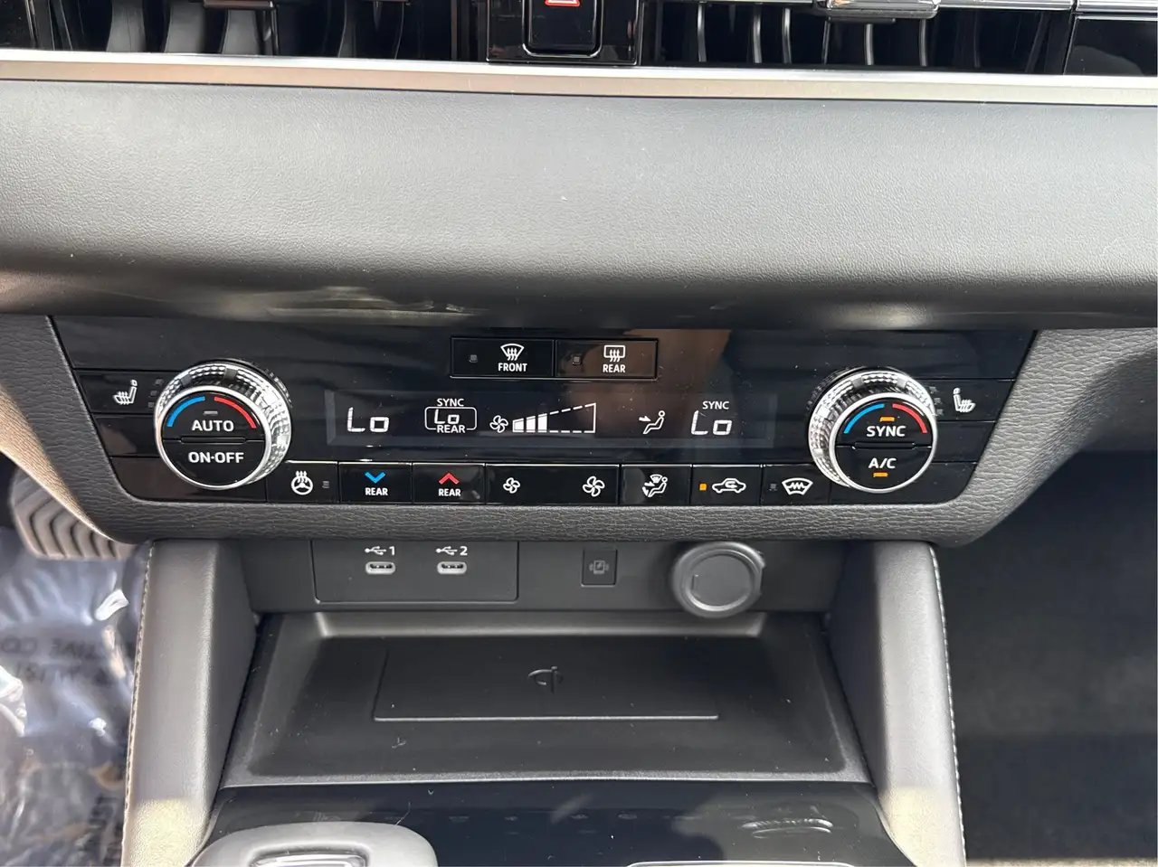 Mitsubishi Outlander снимка Mitsubishi Outlander