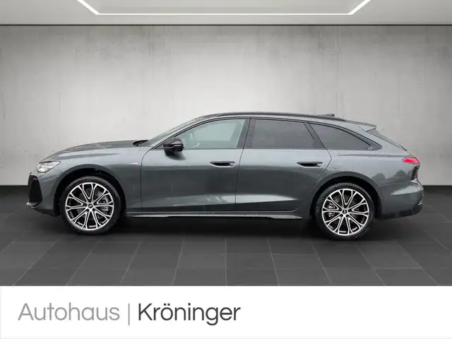 Audi A6 Avant view 3
