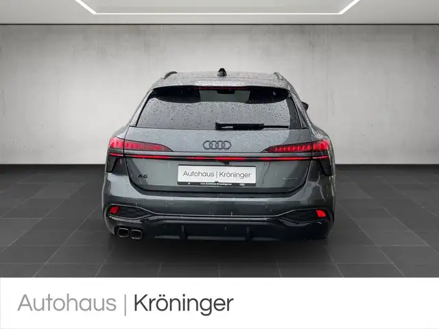 Audi A6 Avant view 6