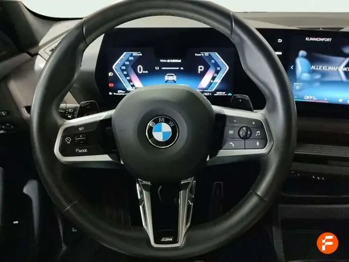 BMW Serie 1 2025, foto 8