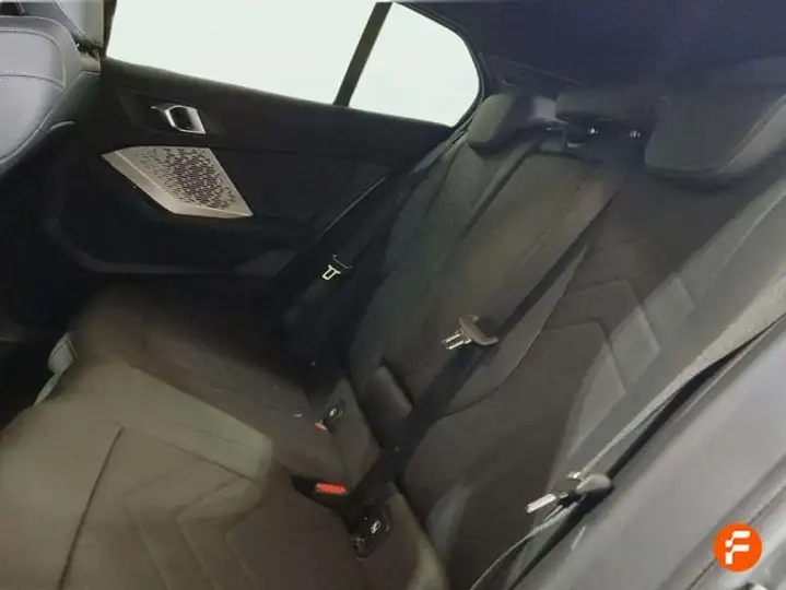BMW Serie 1 2025, foto 20