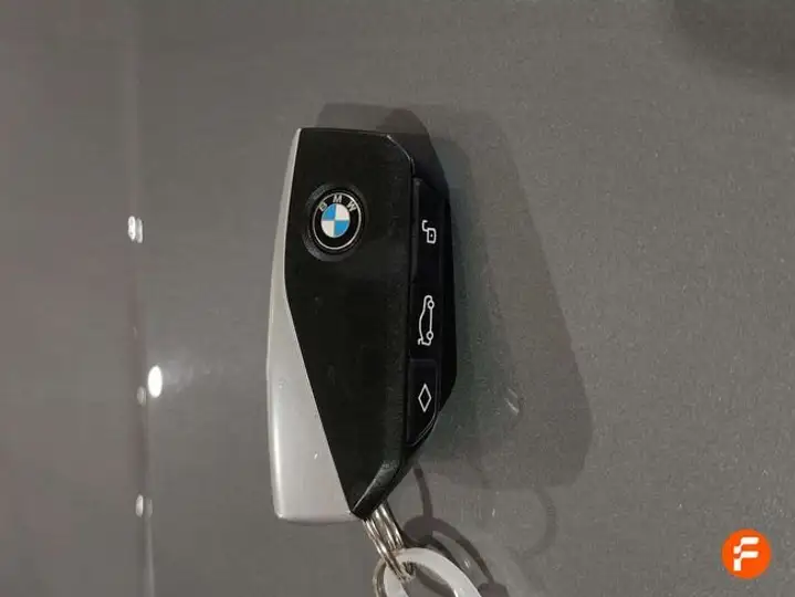 BMW Serie 1 2025, foto 26