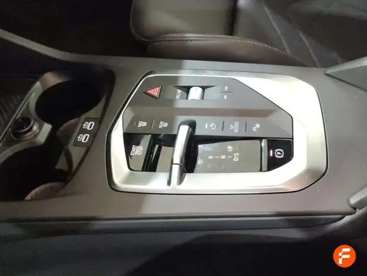 BMW Serie 1 2025, foto 18