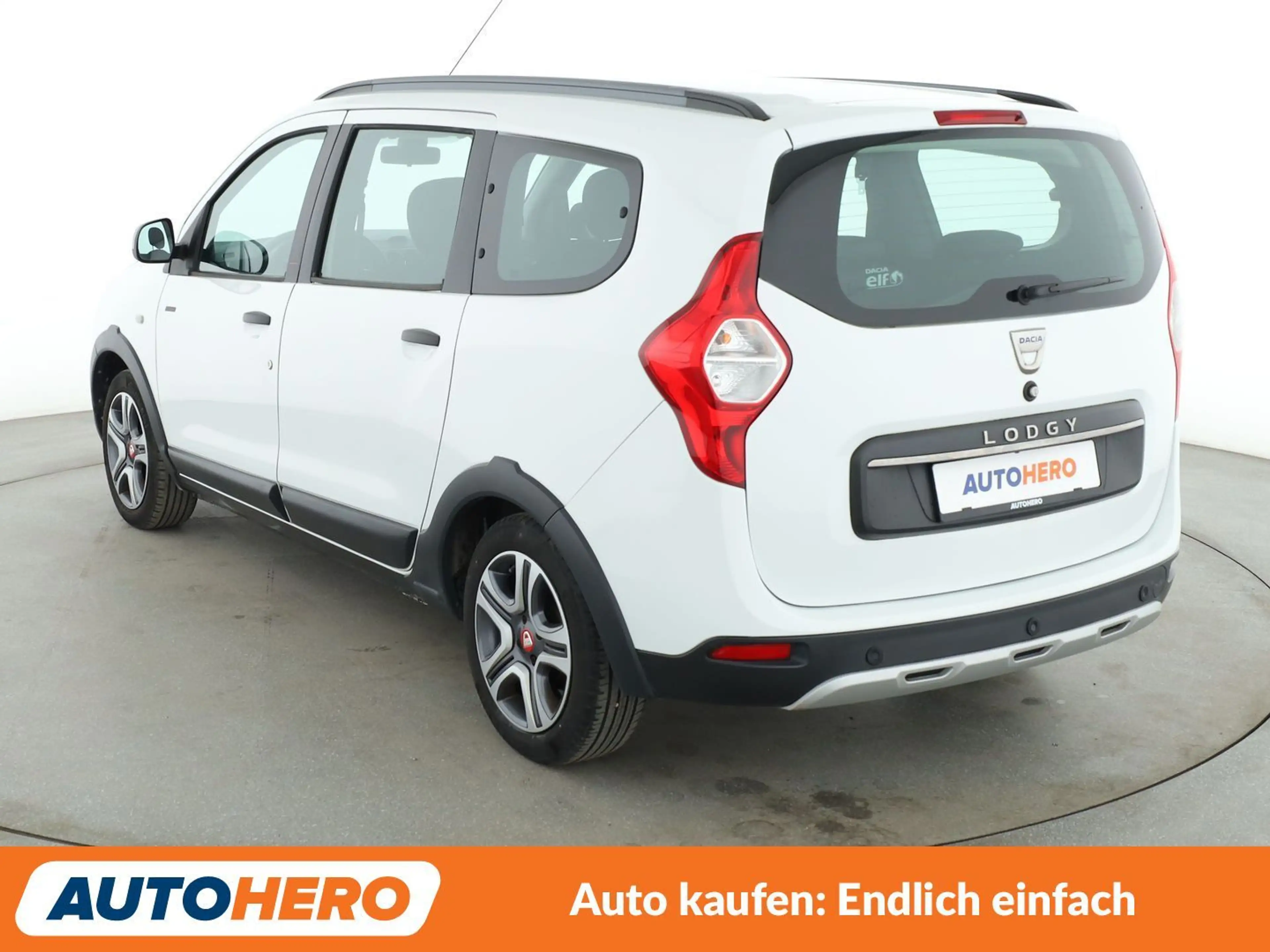 Dacia Lodgy 1.3 TCe Stepway *NAVI*TEMPO*PDC*SHZ* — photo 4