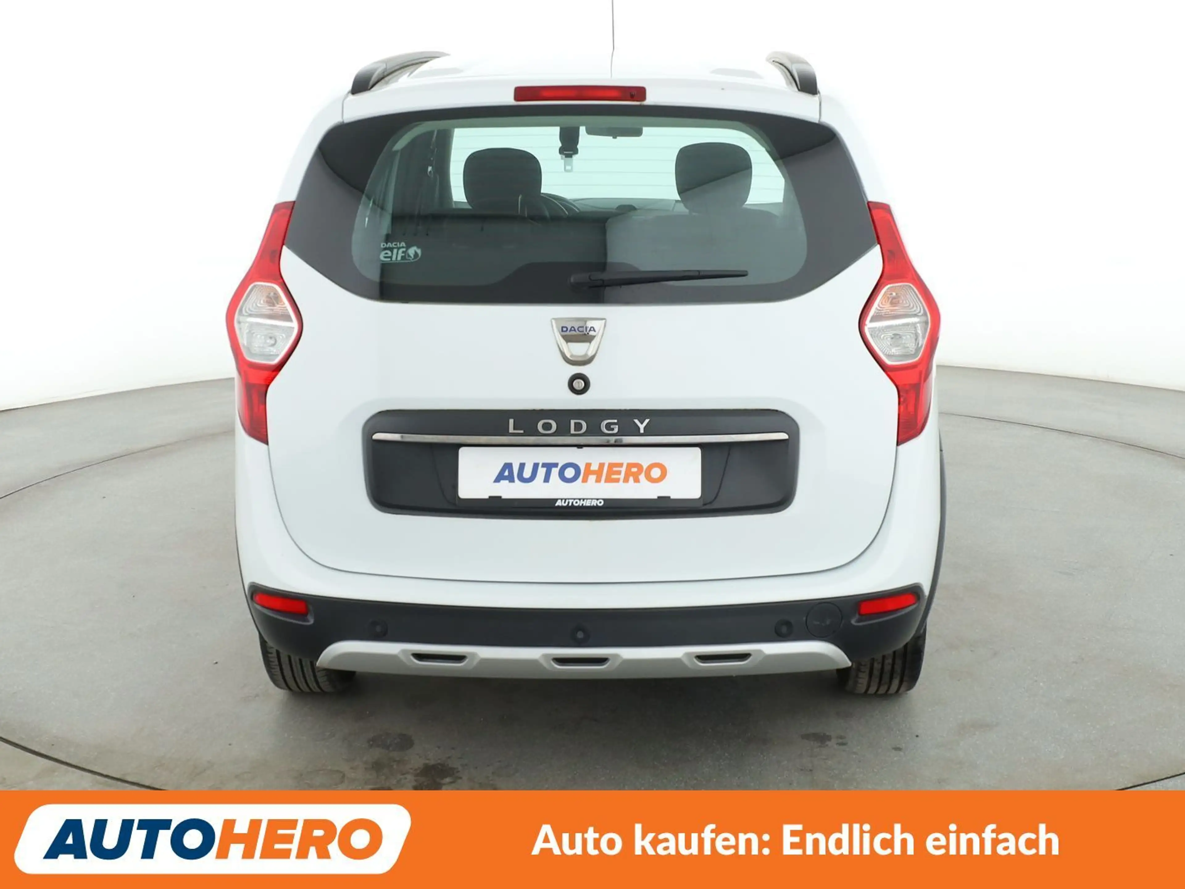Dacia Lodgy 1.3 TCe Stepway *NAVI*TEMPO*PDC*SHZ* — photo 5