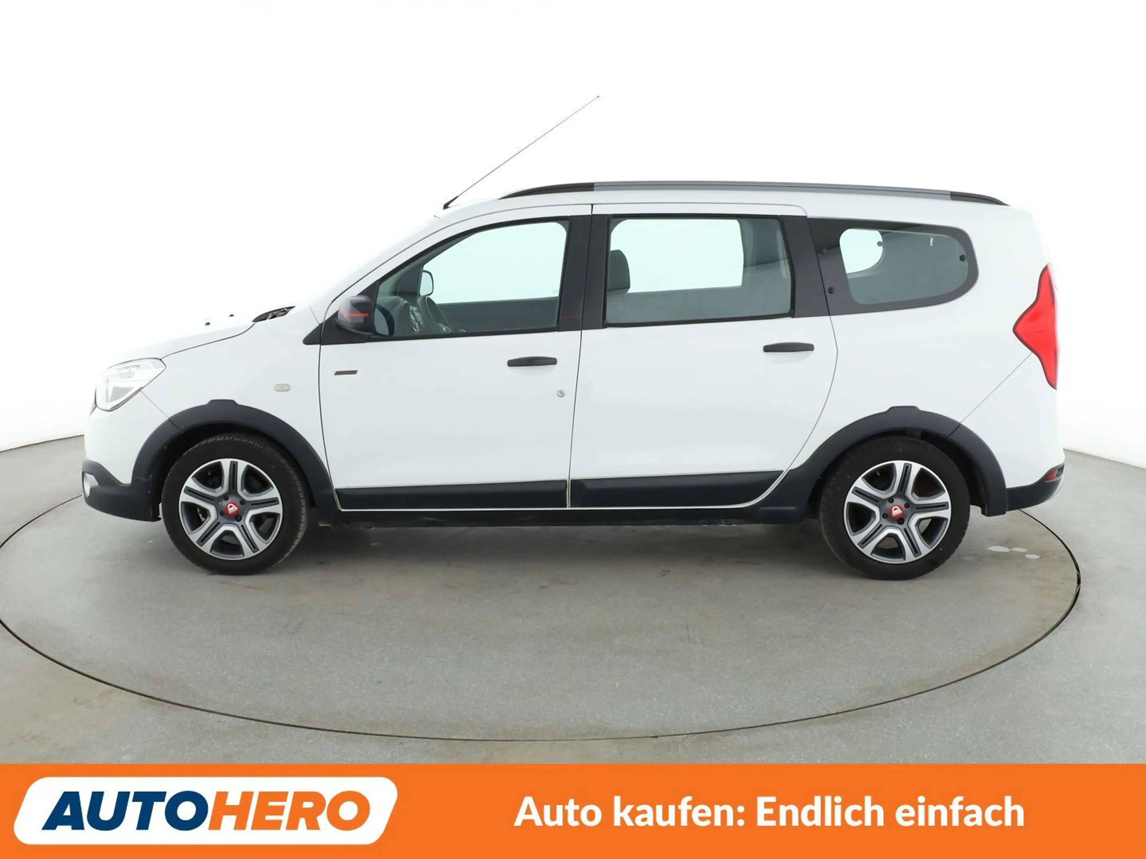 Dacia Lodgy 1.3 TCe Stepway *NAVI*TEMPO*PDC*SHZ* — photo 3