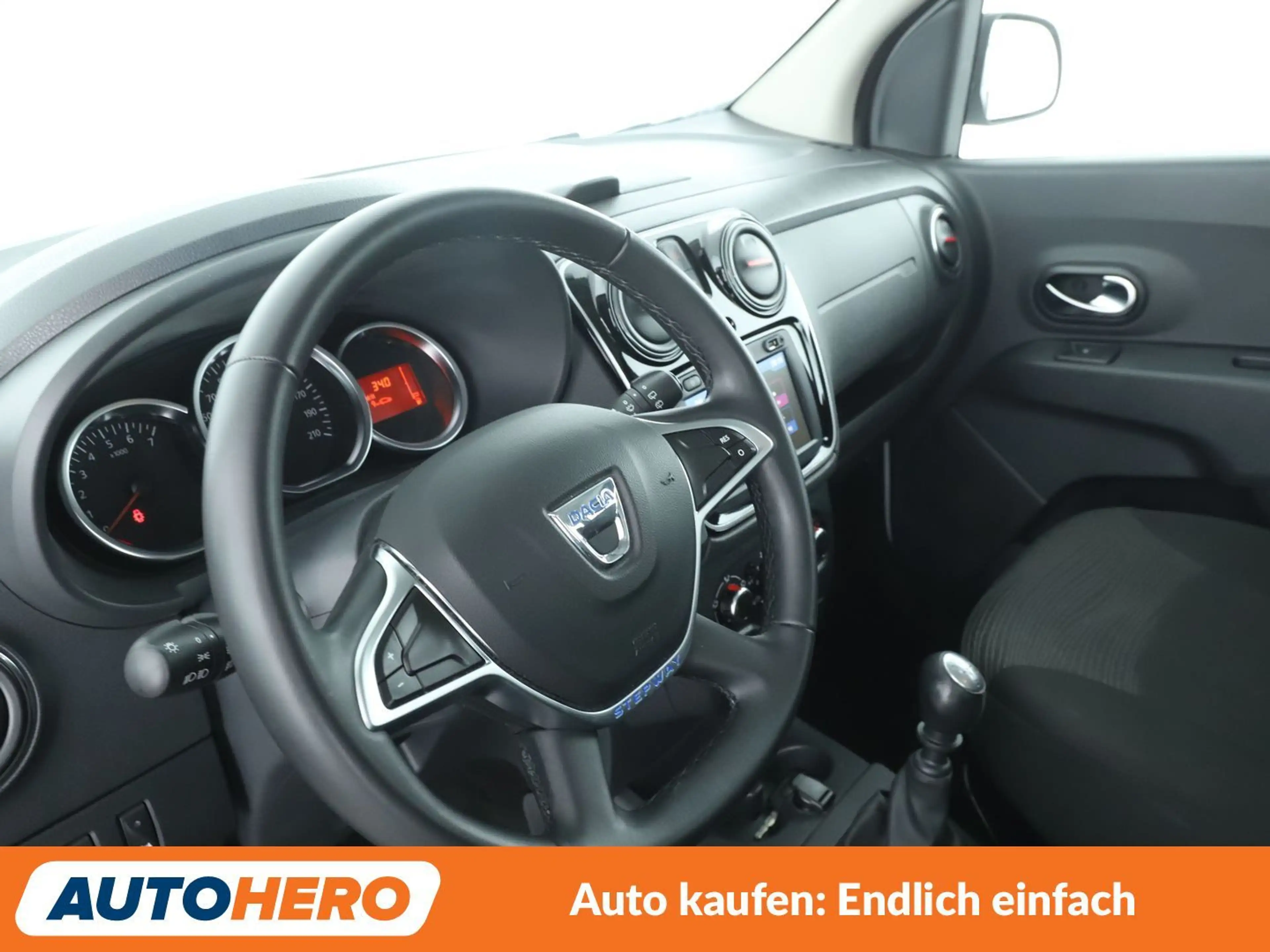 Dacia Lodgy 1.3 TCe Stepway *NAVI*TEMPO*PDC*SHZ* — photo 11