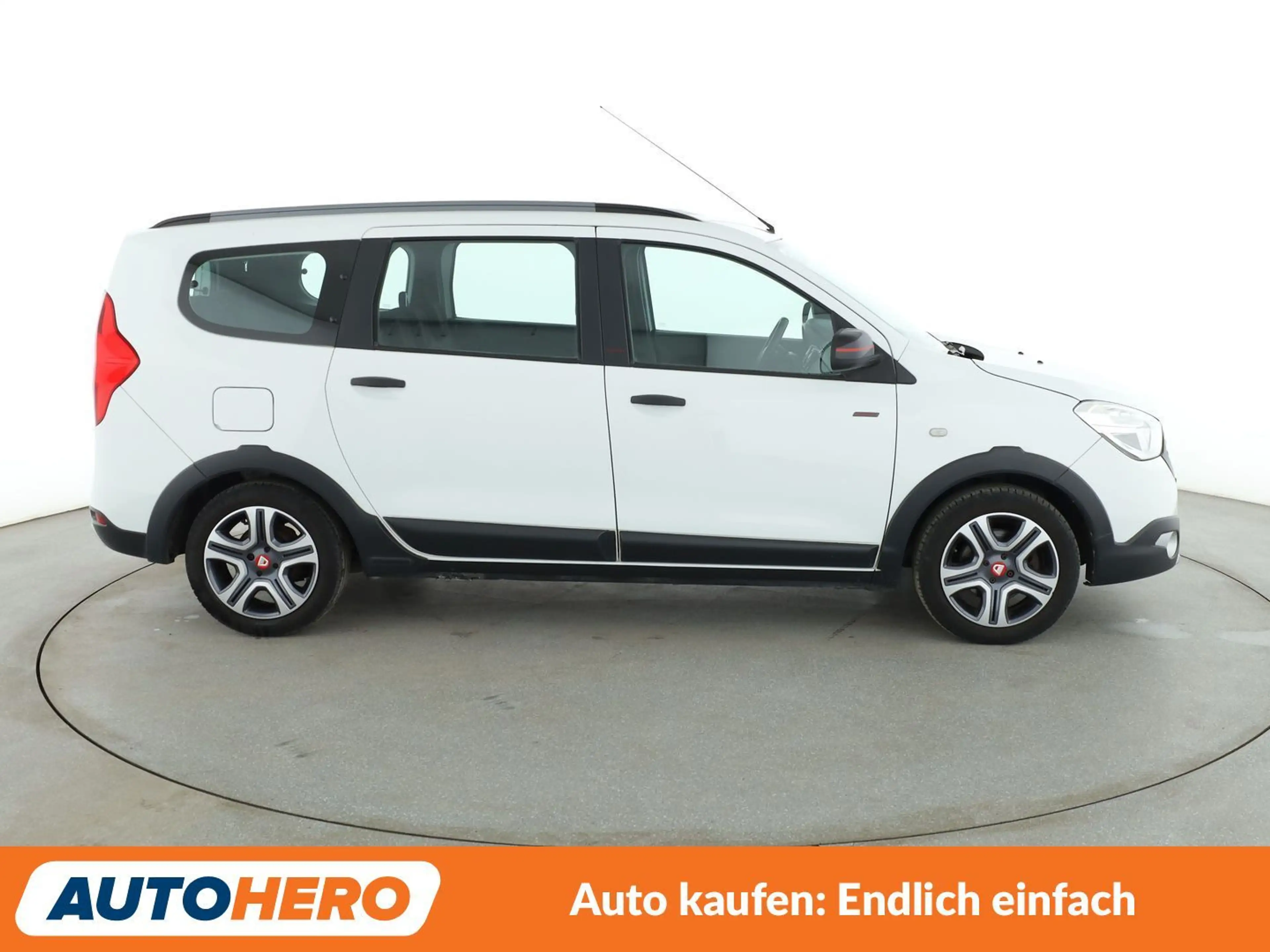 Dacia Lodgy 1.3 TCe Stepway *NAVI*TEMPO*PDC*SHZ* — photo 7