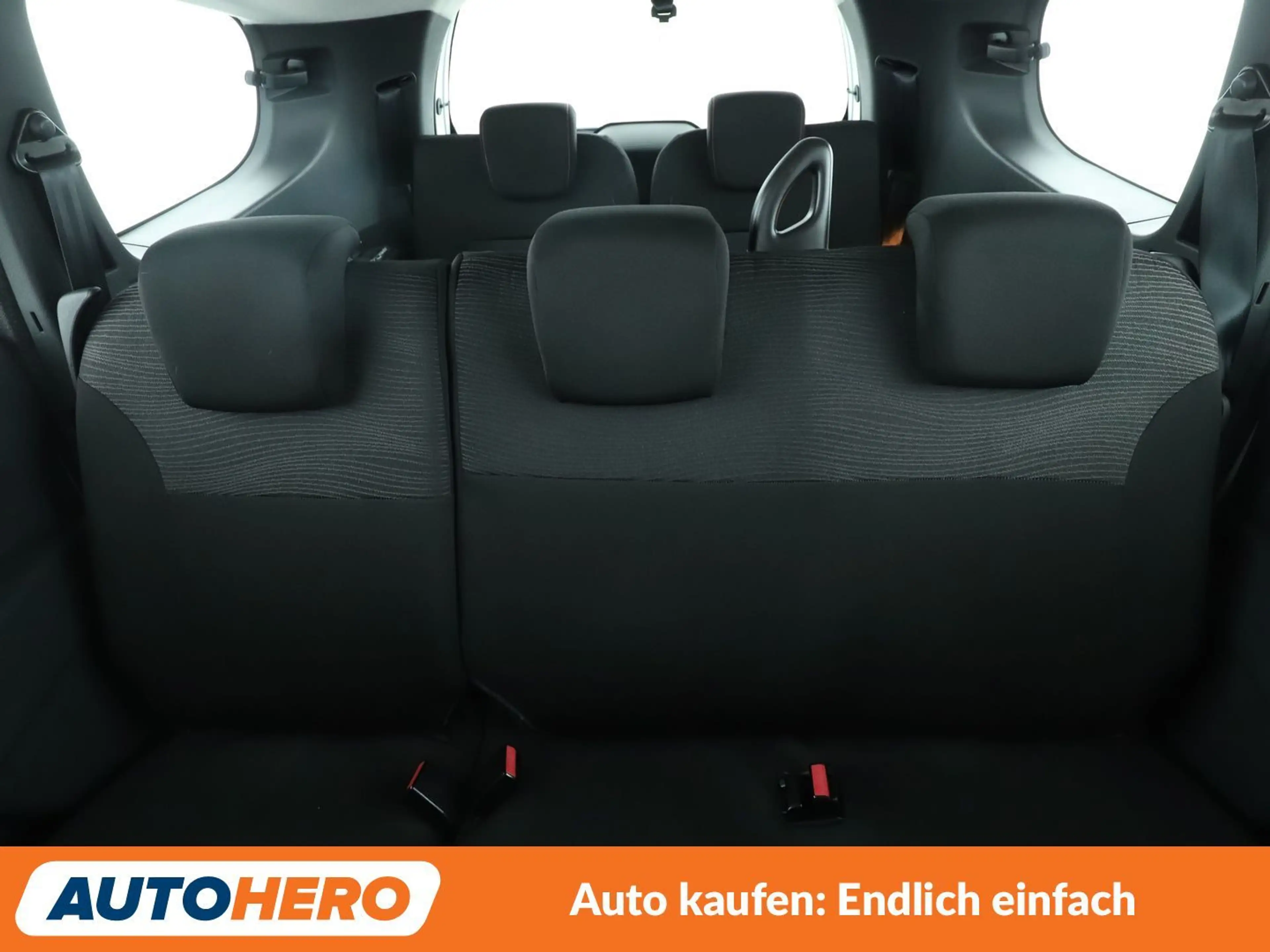 Dacia Lodgy 1.3 TCe Stepway *NAVI*TEMPO*PDC*SHZ* — photo 15