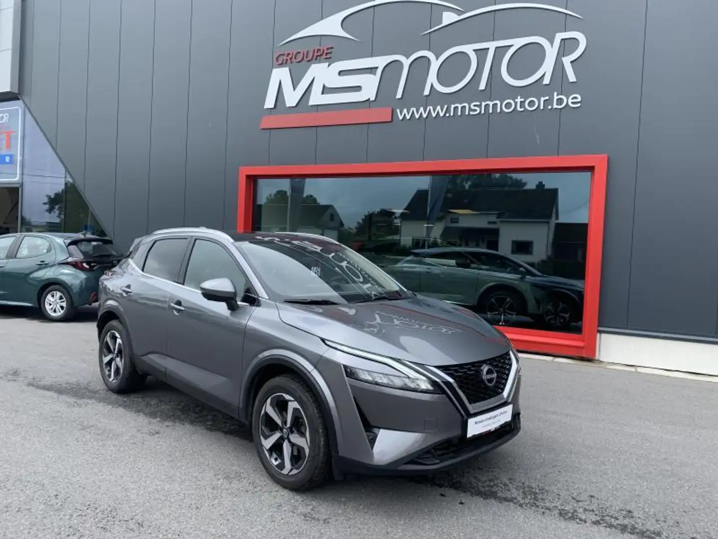 Nissan Qashqai Mild-Hybrid 140 N-CONNECTA 2WD Gris - 1