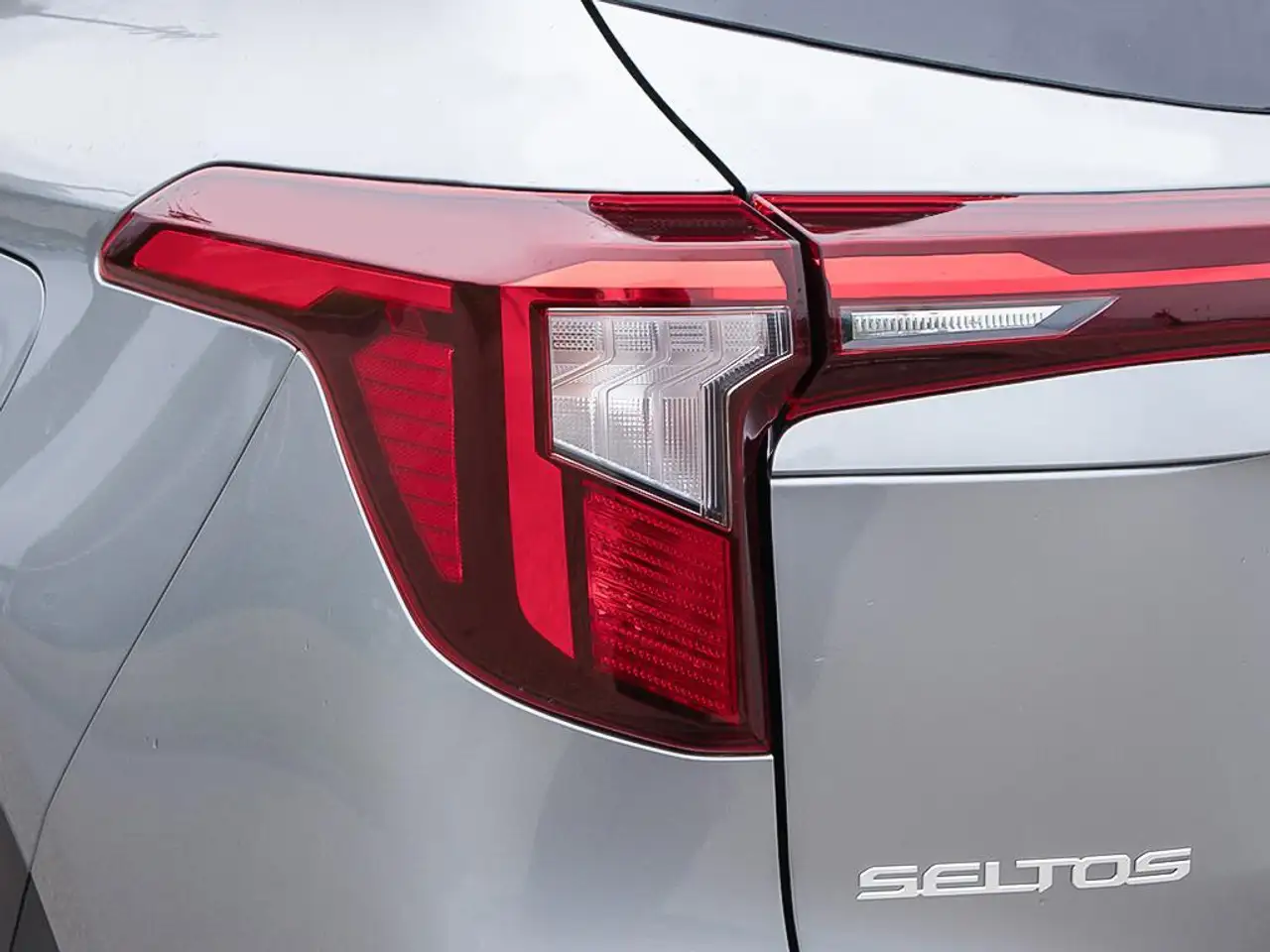 Kia Seltos снимка Kia Seltos