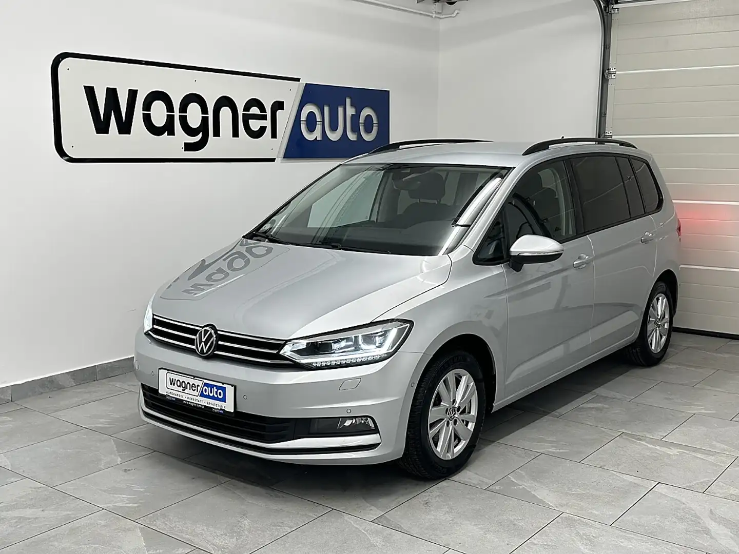 Volkswagen Touran Comfortline 2,0 TDI LED/ACC/Navi/el.AHK/Massage Silber - 2