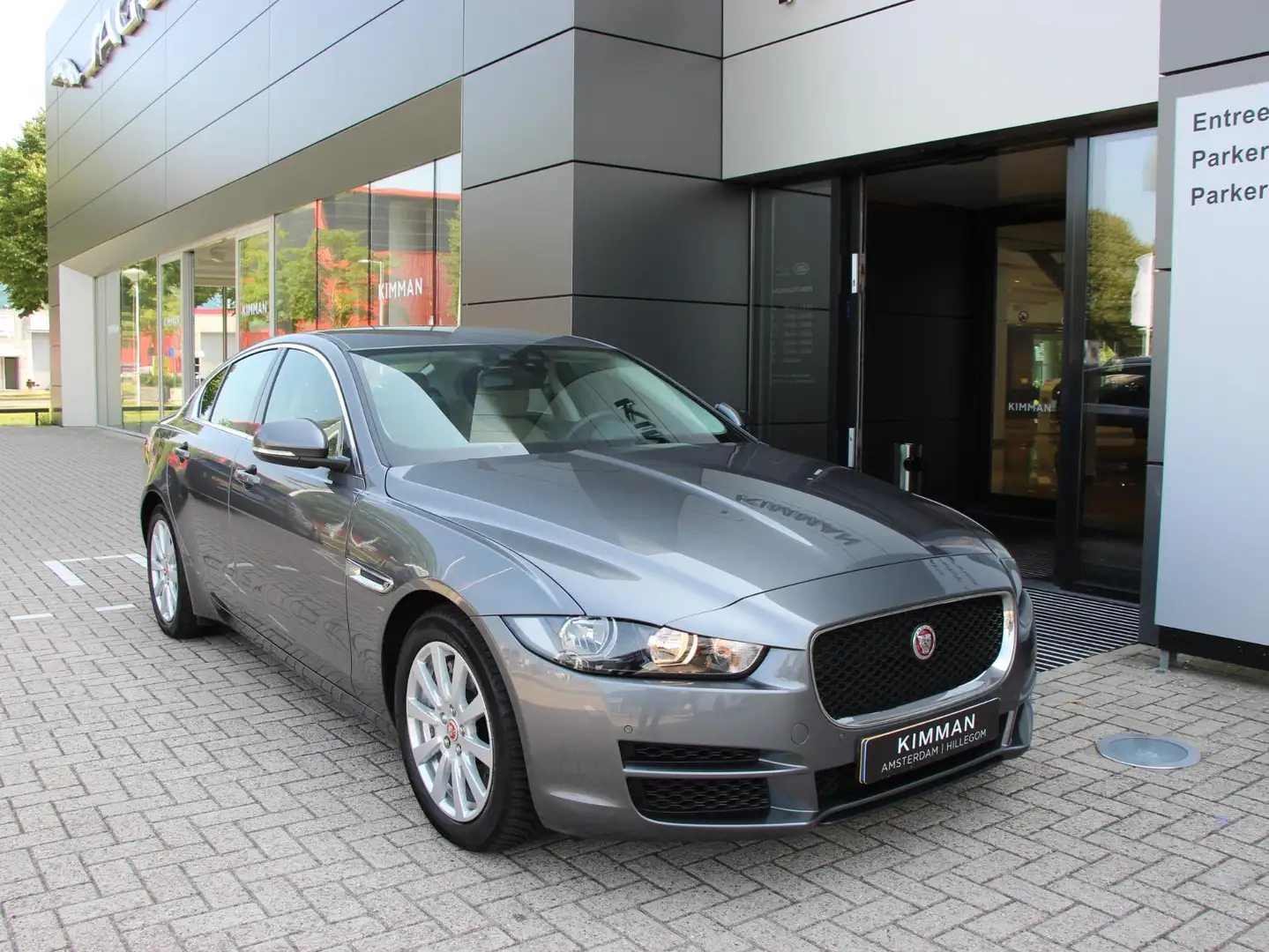 Jaguar XE 2.0 R-Sport Pro Edition | Leder | Dealeronderhoud Grau - 2