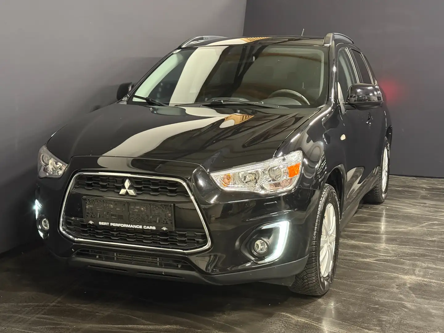 Mitsubishi ASX ASX 1,8 DI-D LP 4 WD Invite Com Schwarz - 2